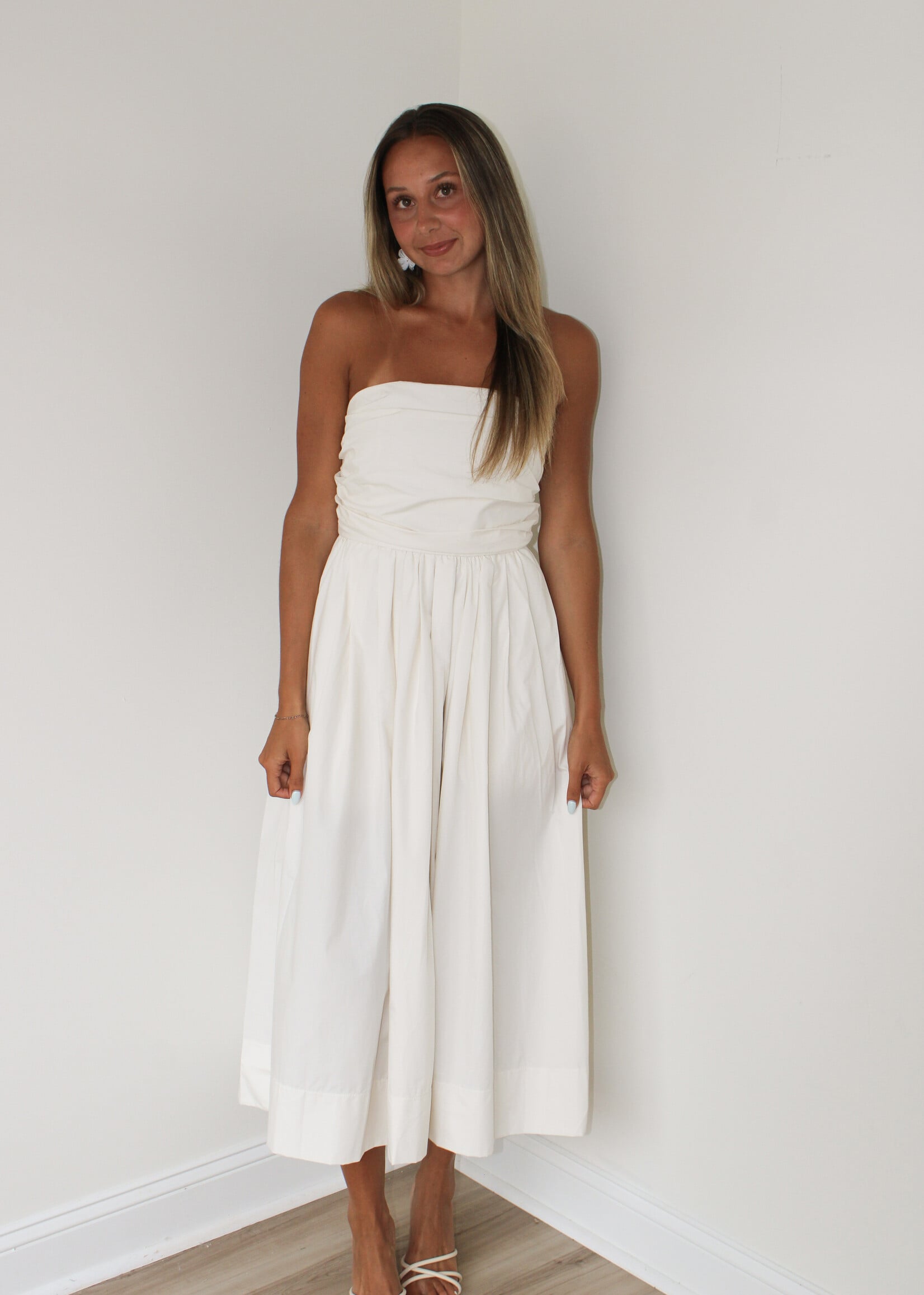 Doriana Detailed Sleeveless Midi Dress