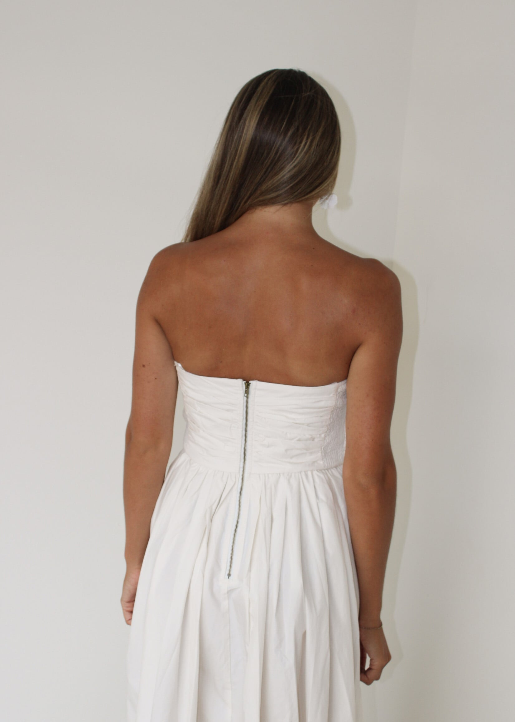 Doriana Detailed Sleeveless Midi Dress