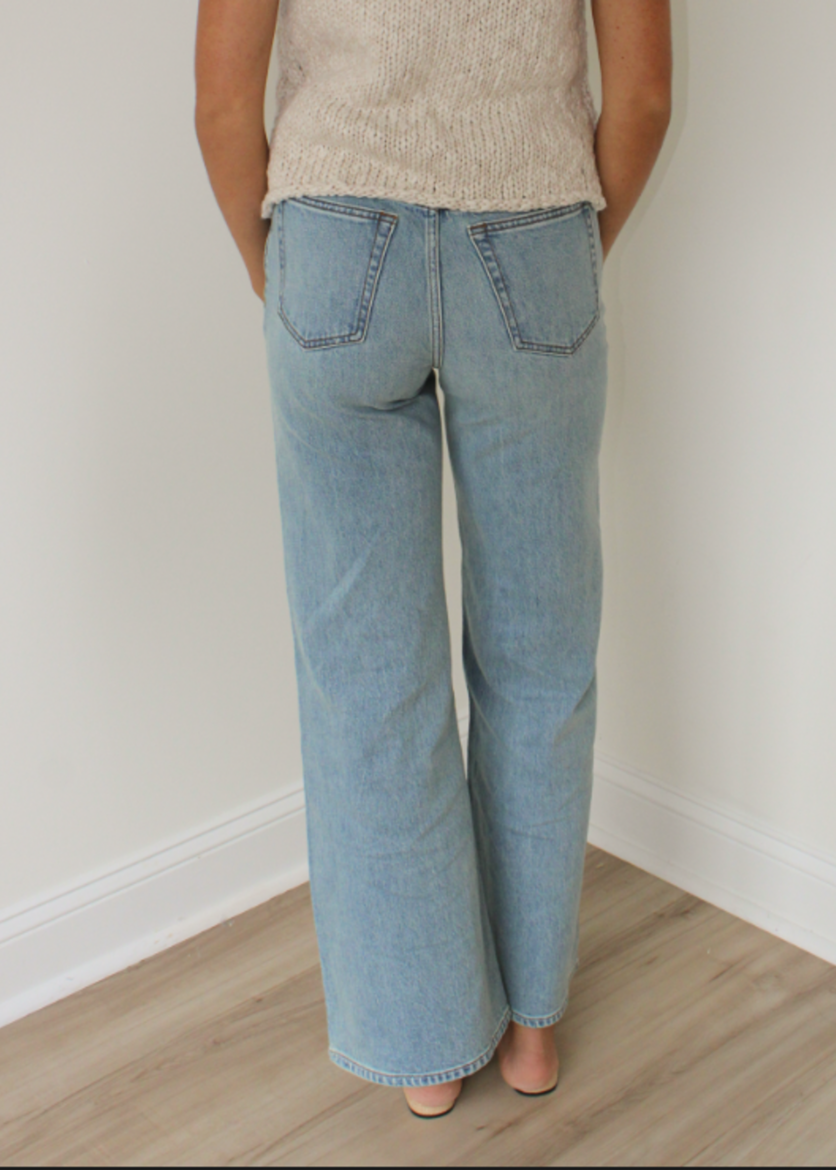 Z- Supply The Stunner Mid Rise Wide Leg Jean