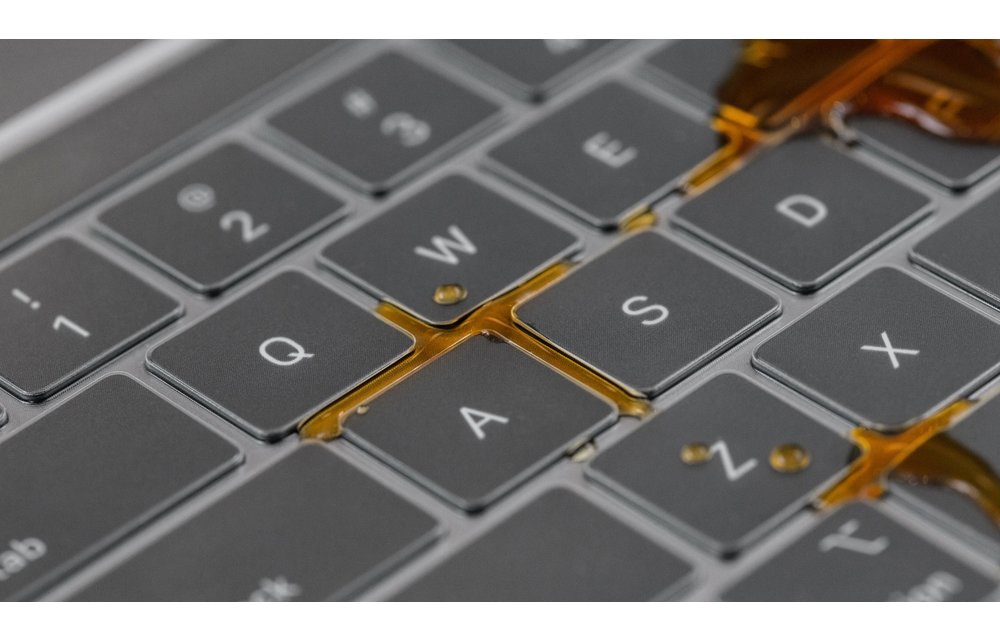 Moshi | ClearGuard Screen Protector Clear for MacBook Pro 13" / 16" inch with Magic Keyboard (2020) 150-1511