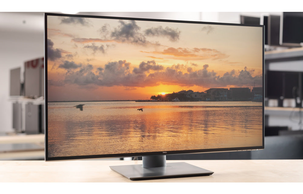 Dell | 32" Monitor 4K UHD 60 Hz UltraSharp DP HDMI USB-C PD 90W HPST 3YR | U3219Q