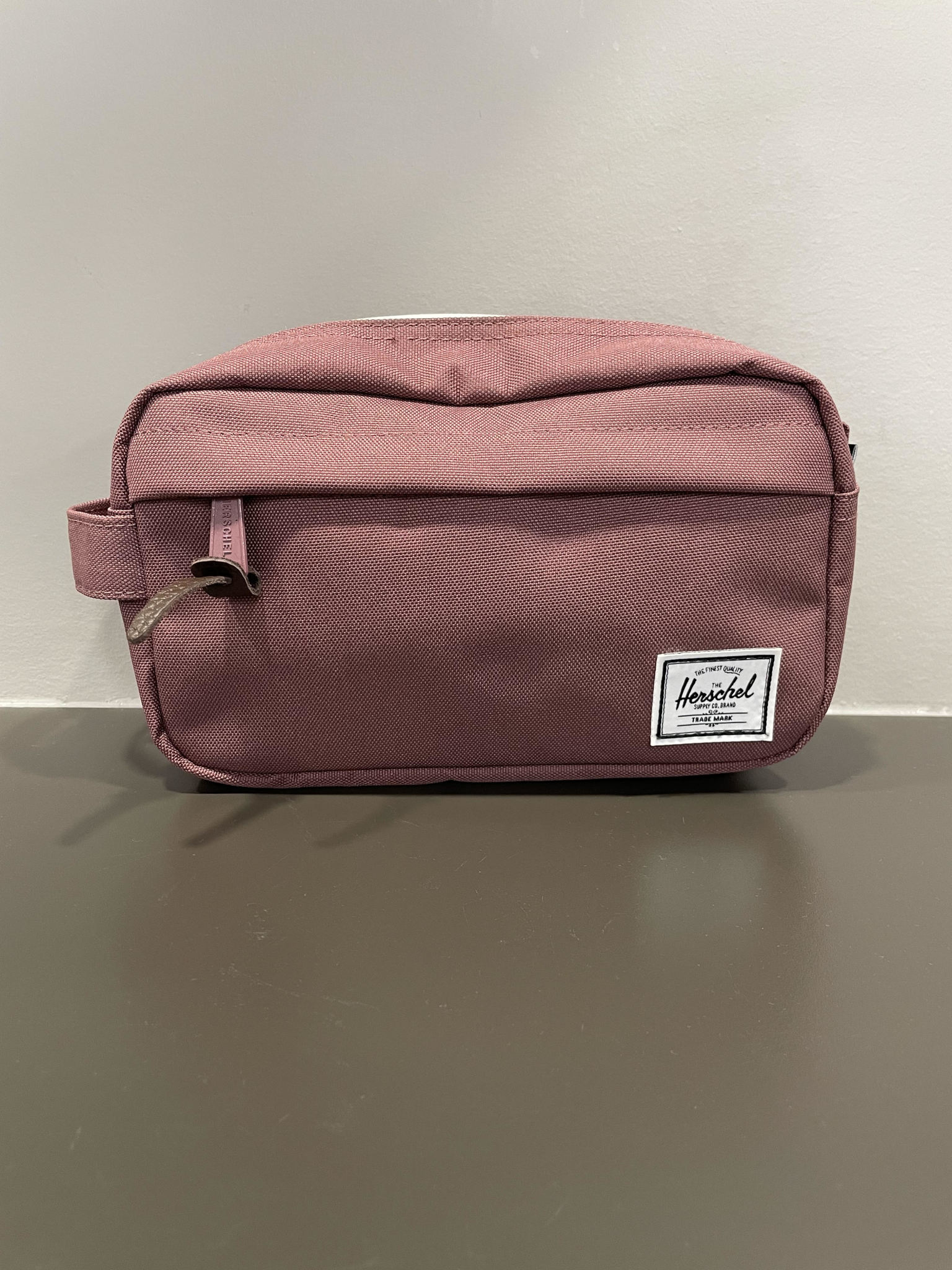 Herschel travel top kit carry on