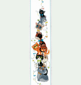 Riolis Cross Stitch Kit - King of the Heap