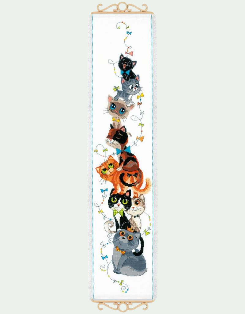 Riolis Cross Stitch Kit - King of the Heap