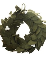 Global Goods Partners Mistletoe Felt Wreath