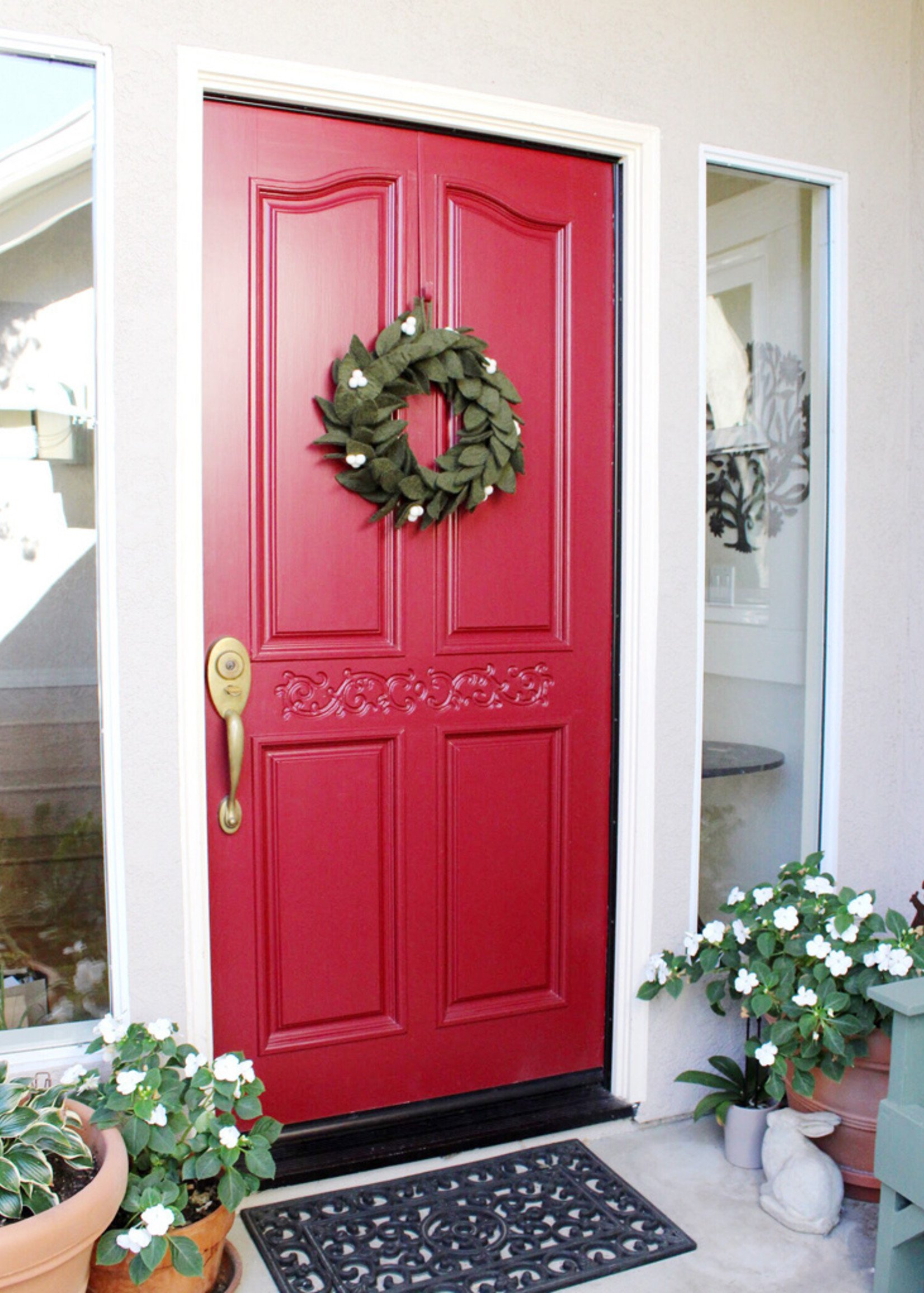 Global Goods Partners Mistletoe Felt Wreath
