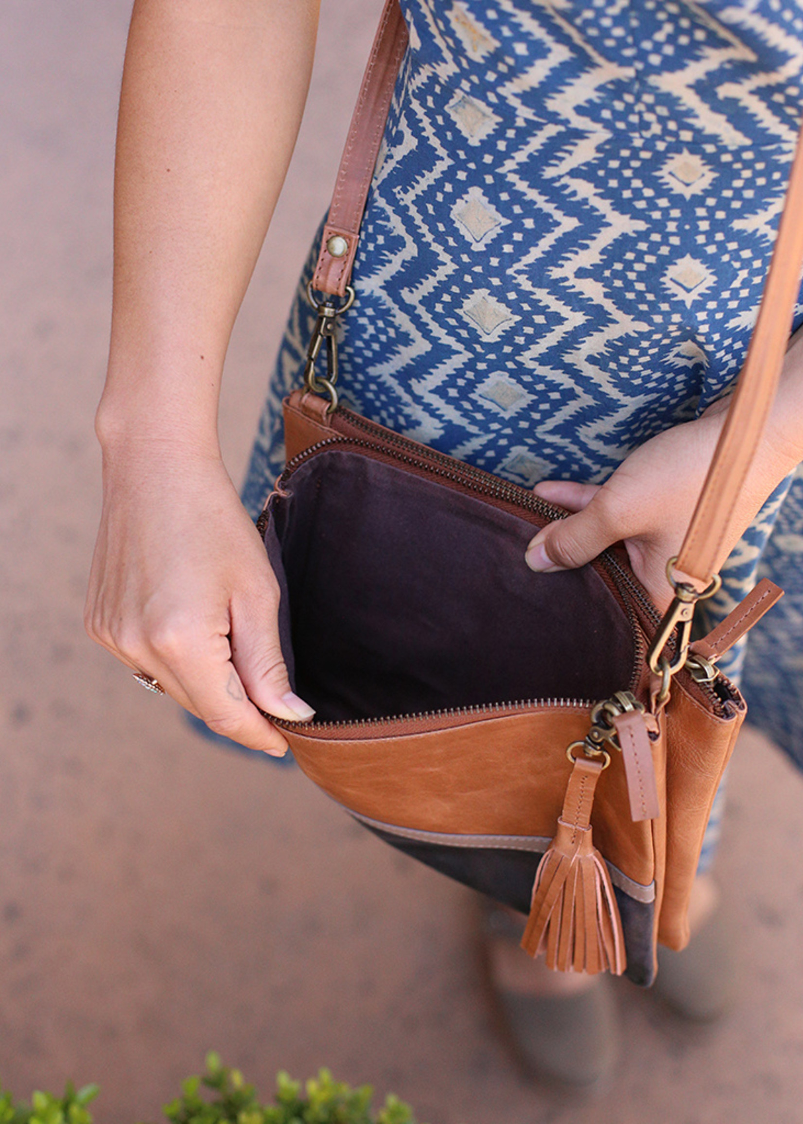 SERRV Leather Crossbody Purse in Tan Colorblock