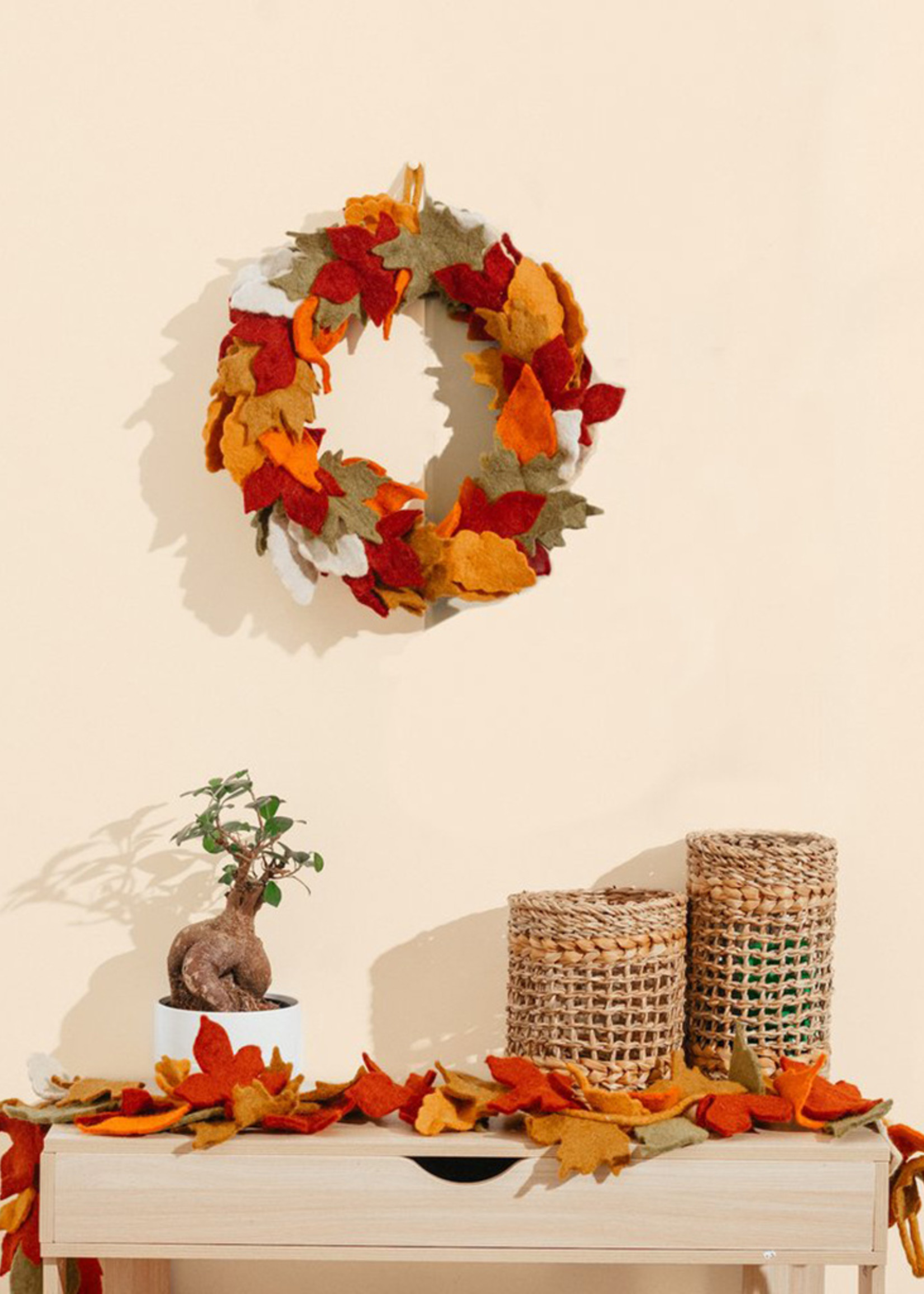 Global Goods Partners Felt Maple Leaf Garland