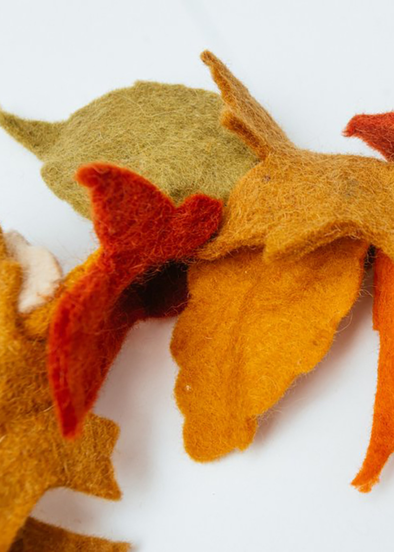 Global Goods Partners Felt Maple Leaf Garland