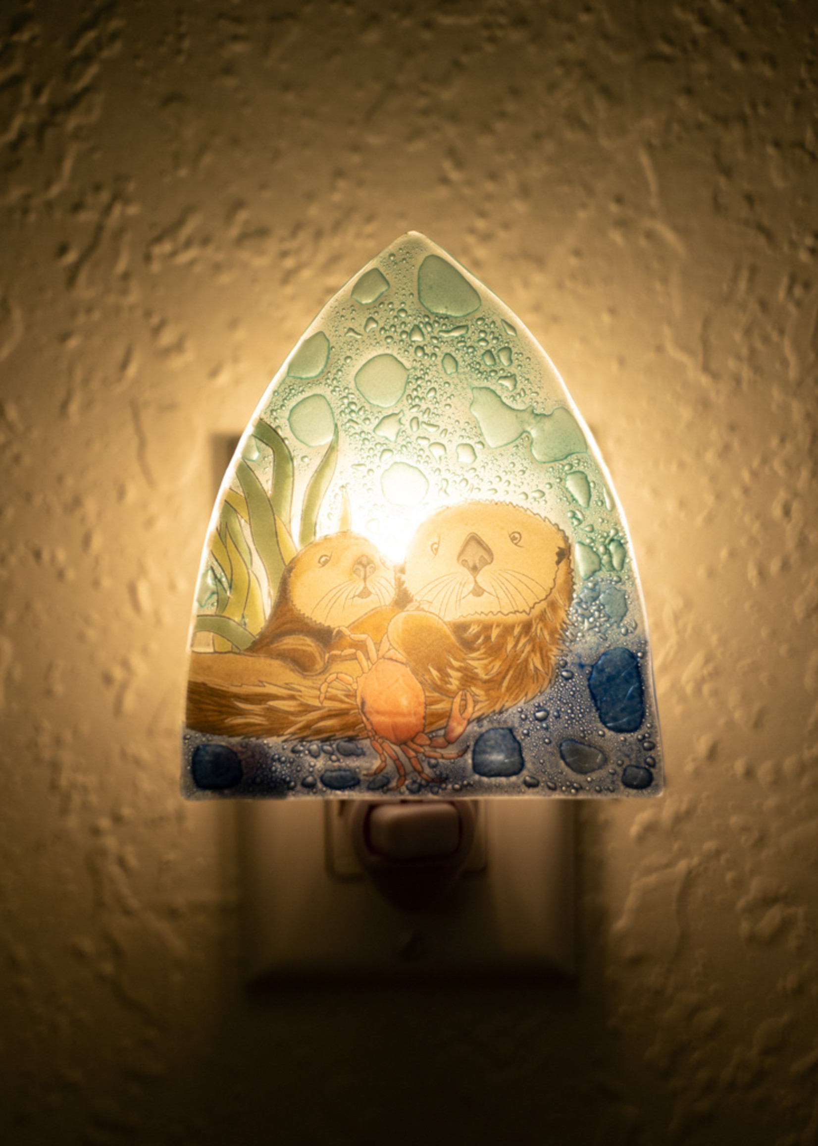 Pampeana Sea Otter with Crab Night Light