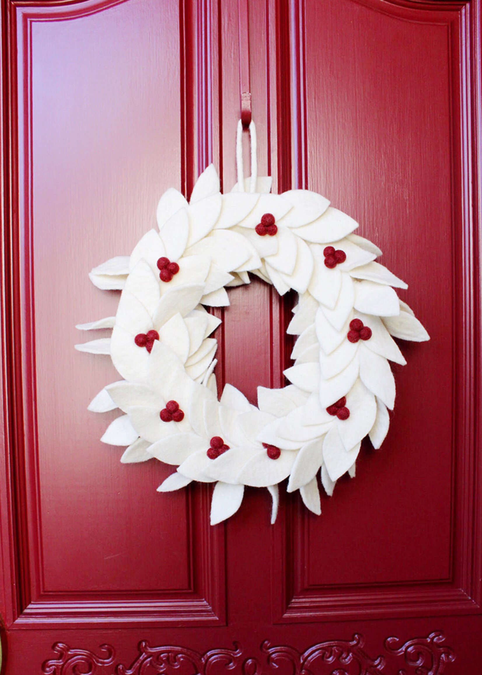 Global Goods Partners Holiday Felt Wreath