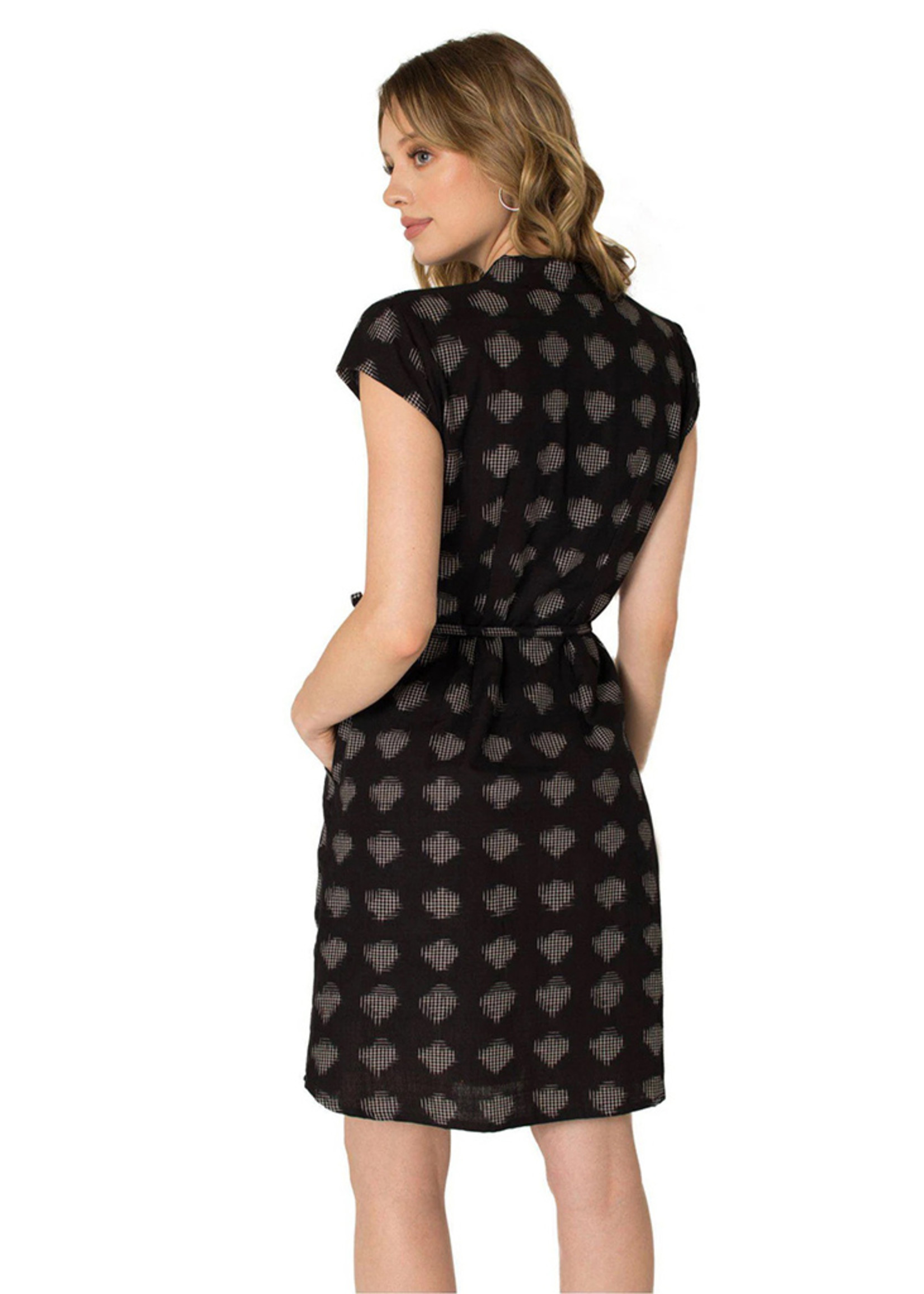 button black dress