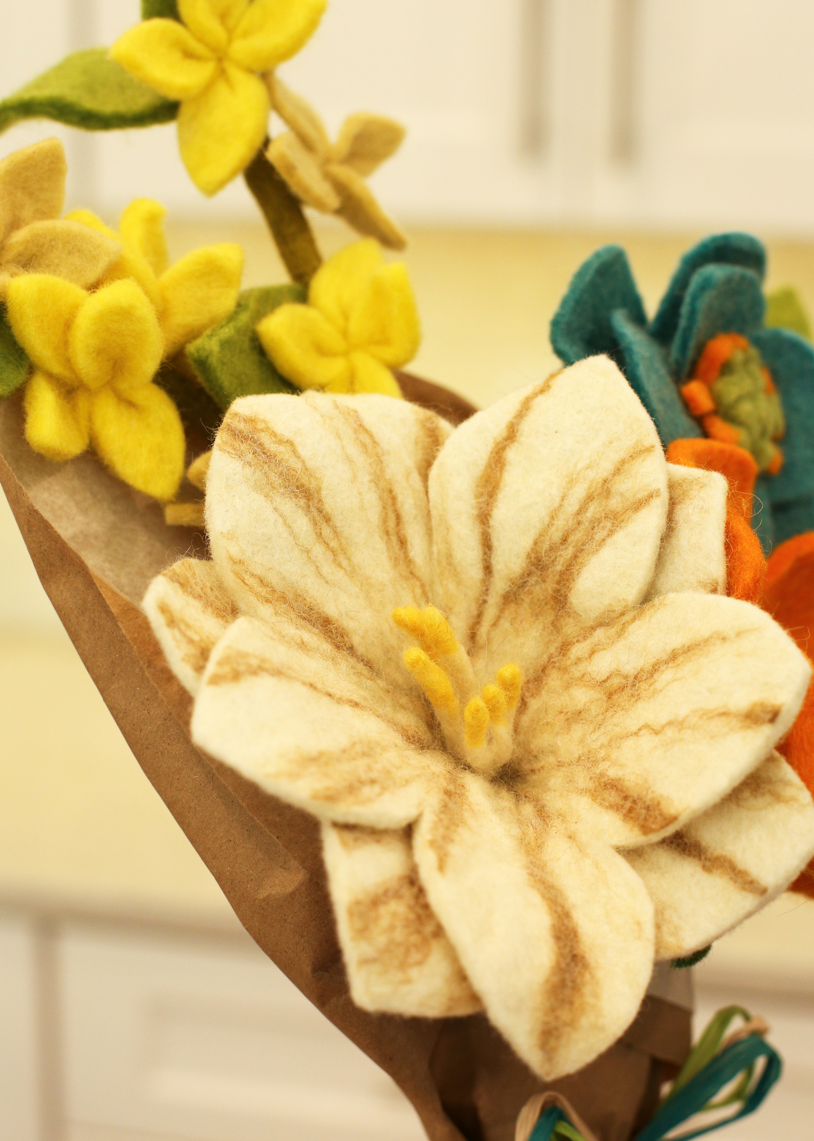 Global Goods Partners Sunny Day Felt Flower Bouquet