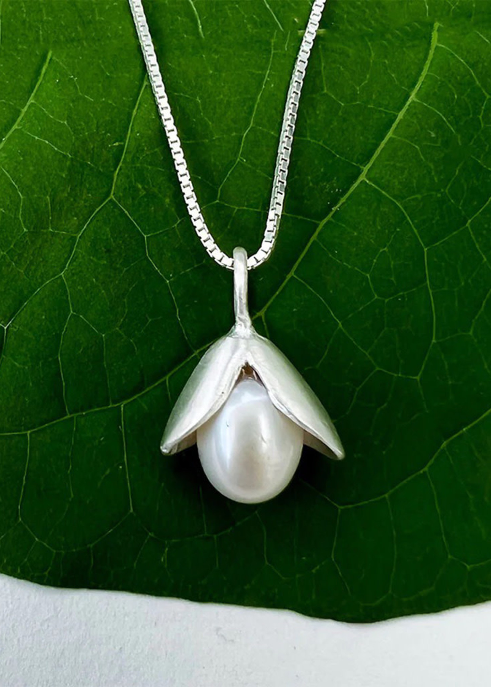 Women's Peace Collection Acorn Pearl Necklace