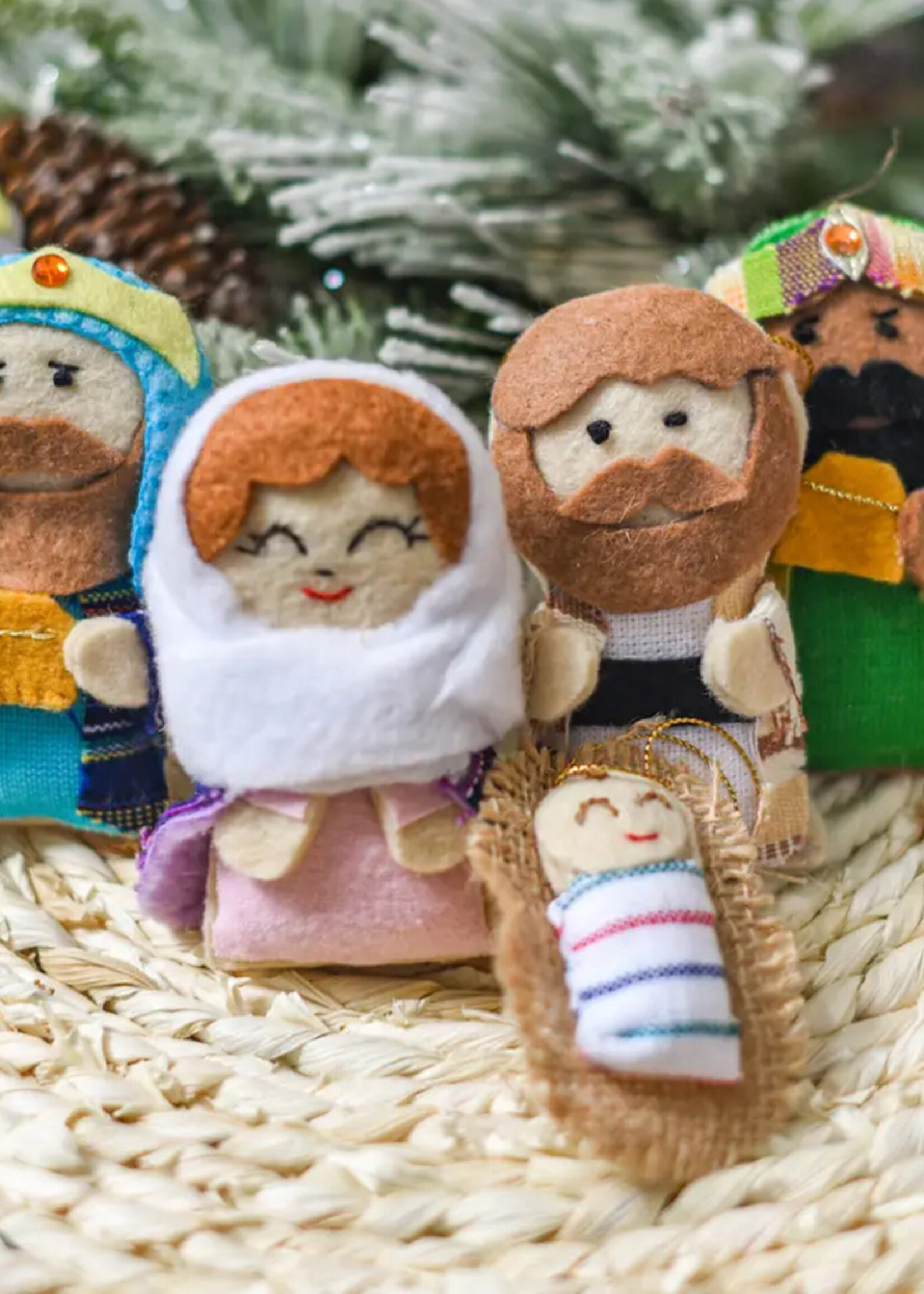 Nativity Puppets and Ornament Set