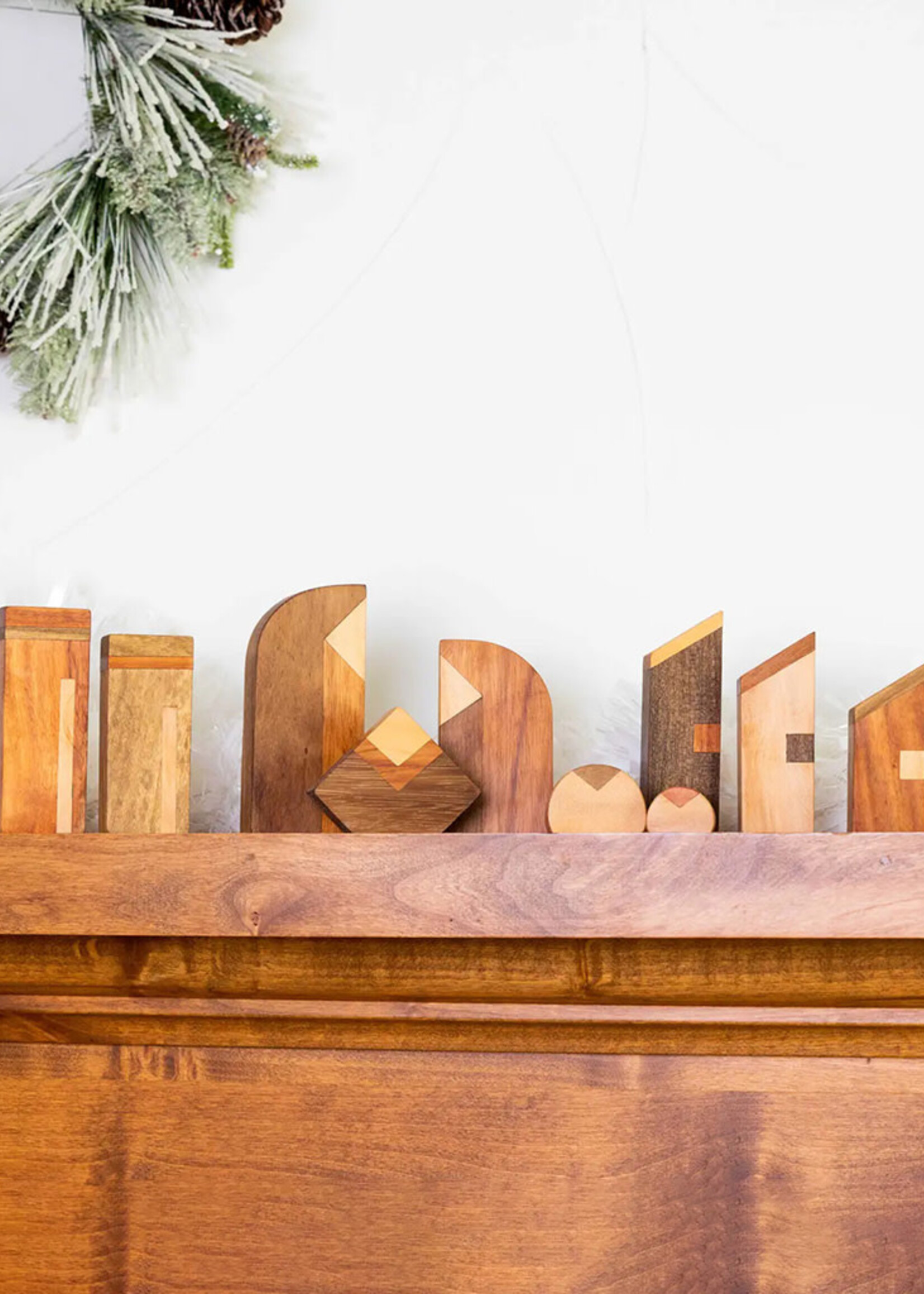 Upavim Modern Wood  Nativity