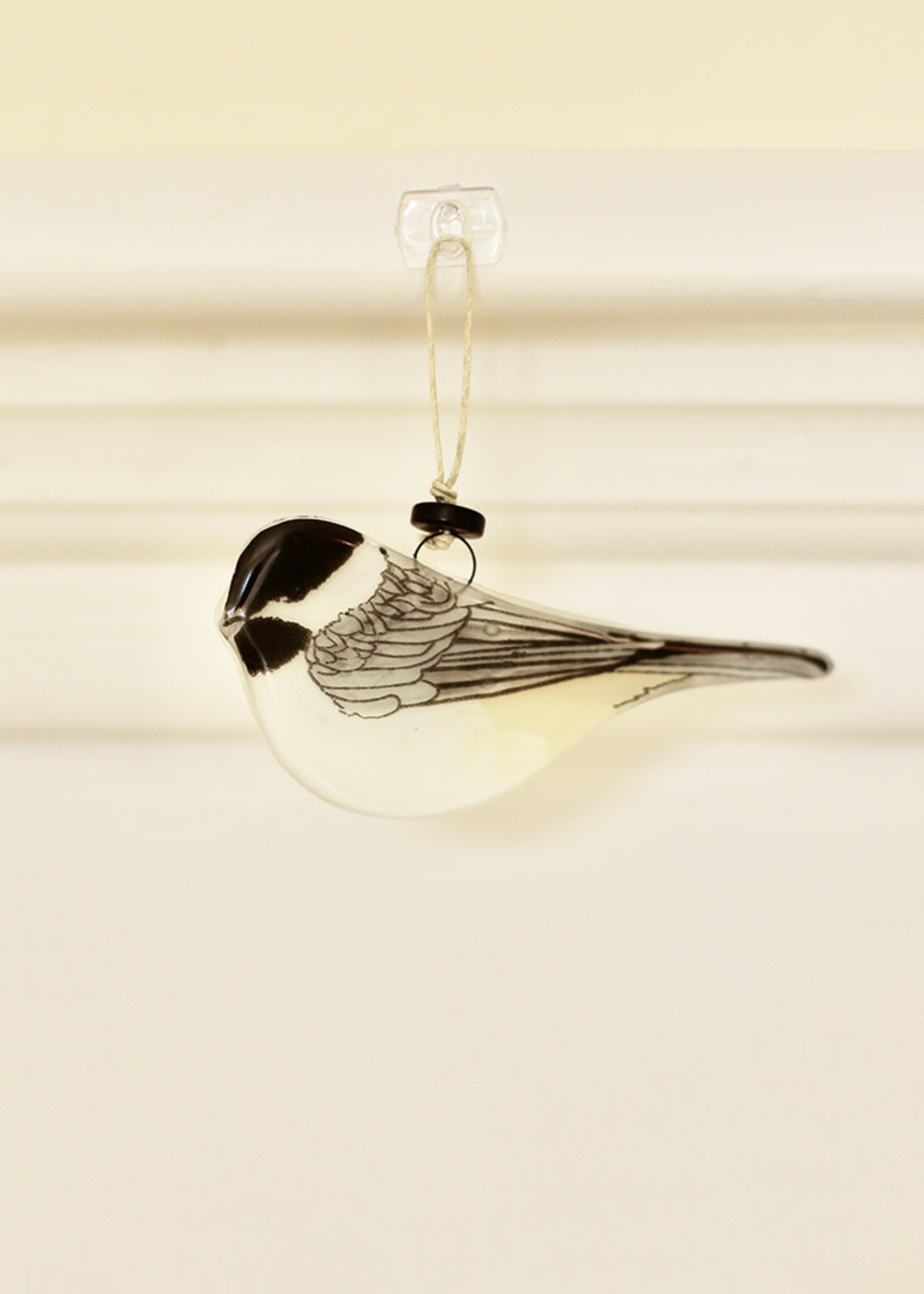 Pampeana Glass Bird Chickadee Ornament