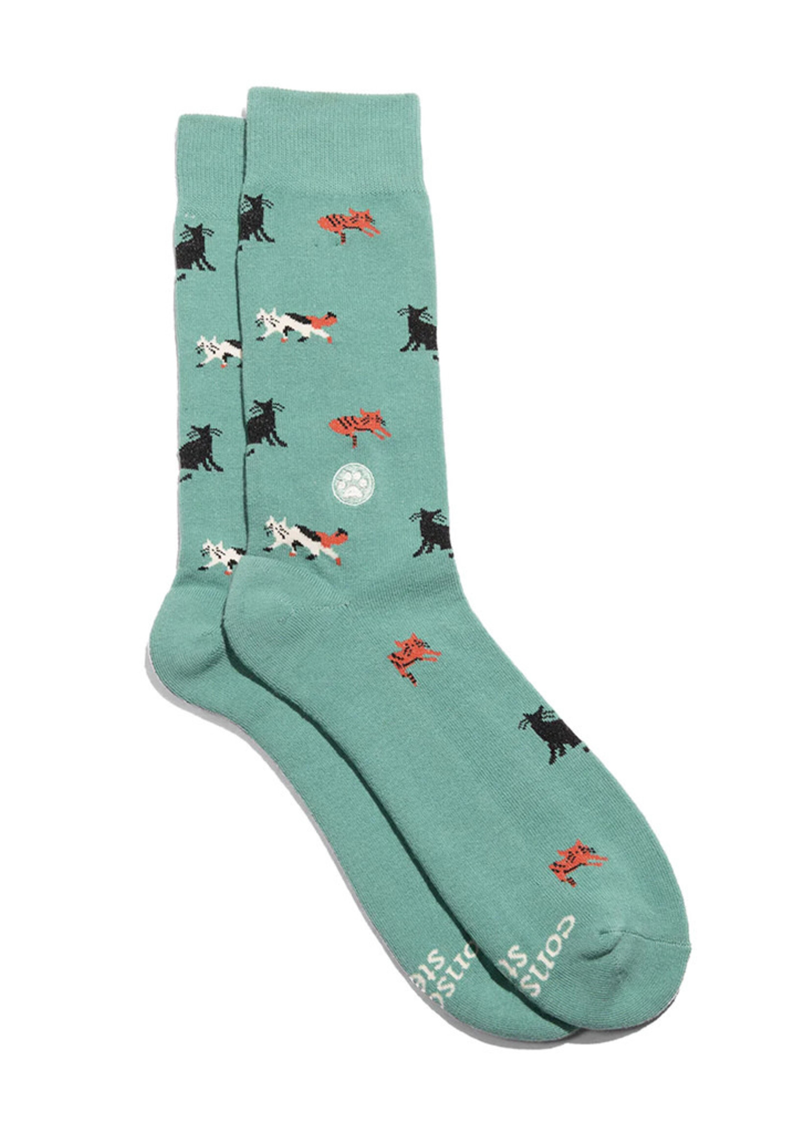 Conscious Step Men's Frisky Feline Aqua Cat Socks