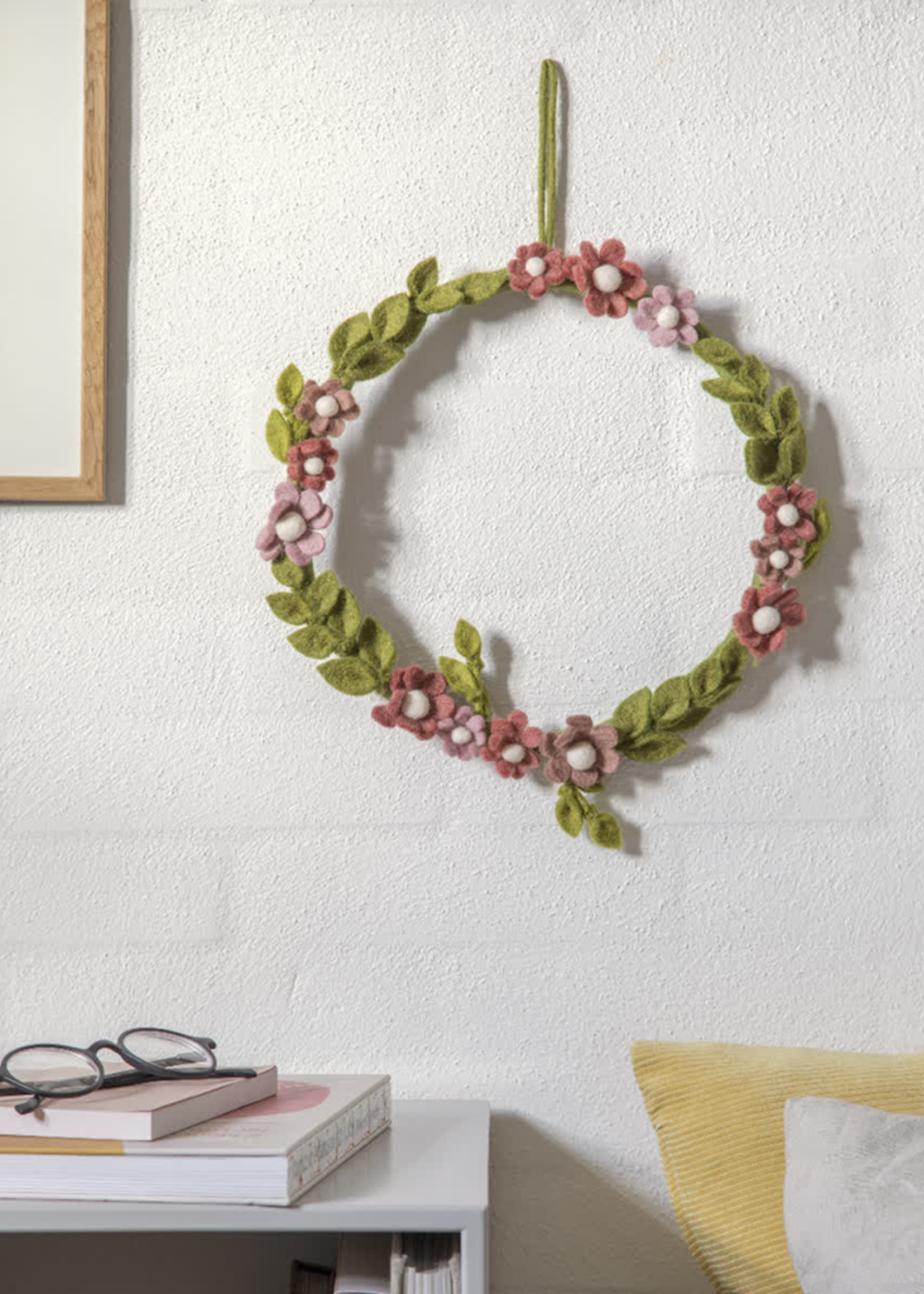 Gry and Sif Anemone Felt Wreath - Dusty Rose