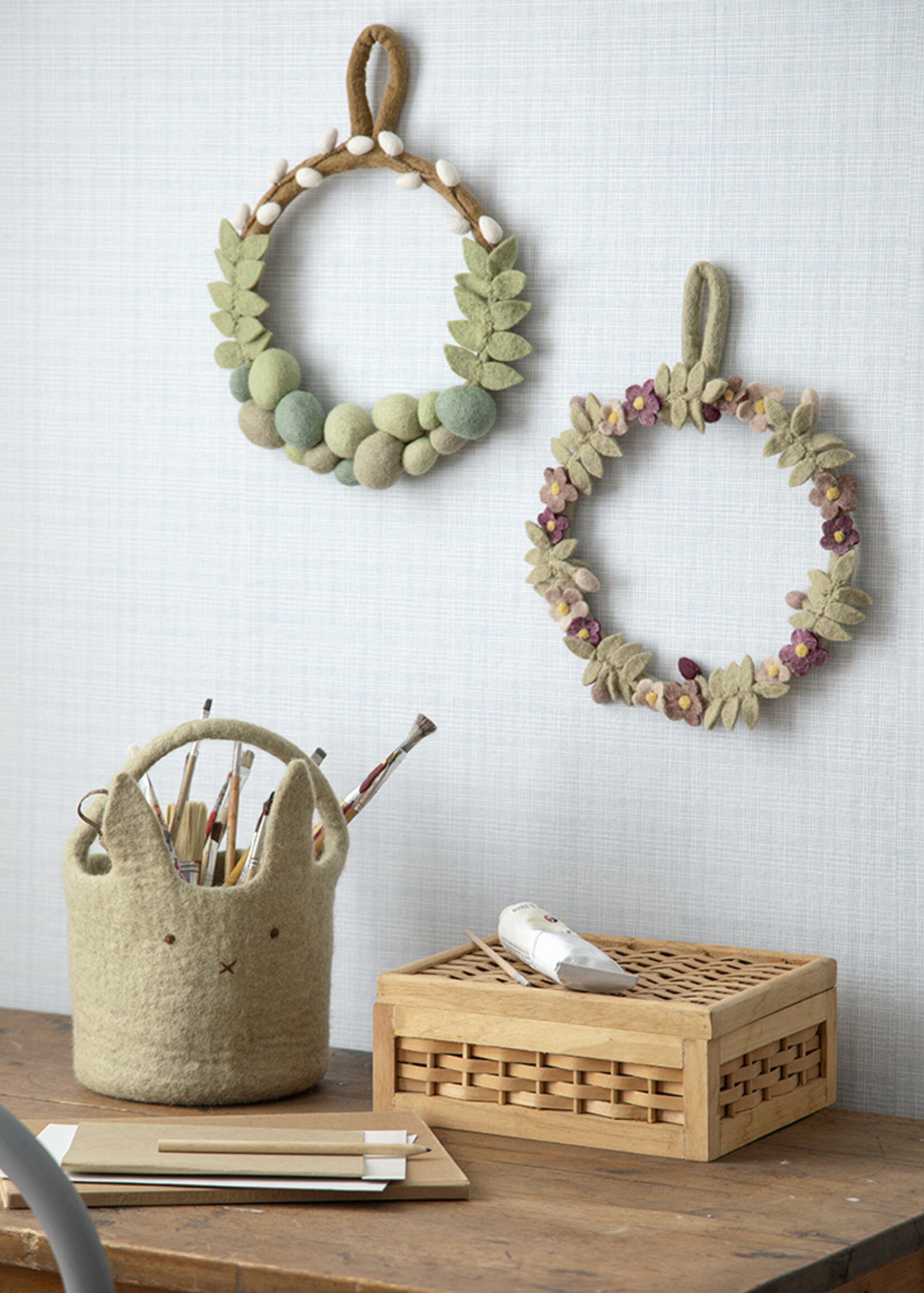 Gry and Sif Felt Bunny Basket - Dusty Green