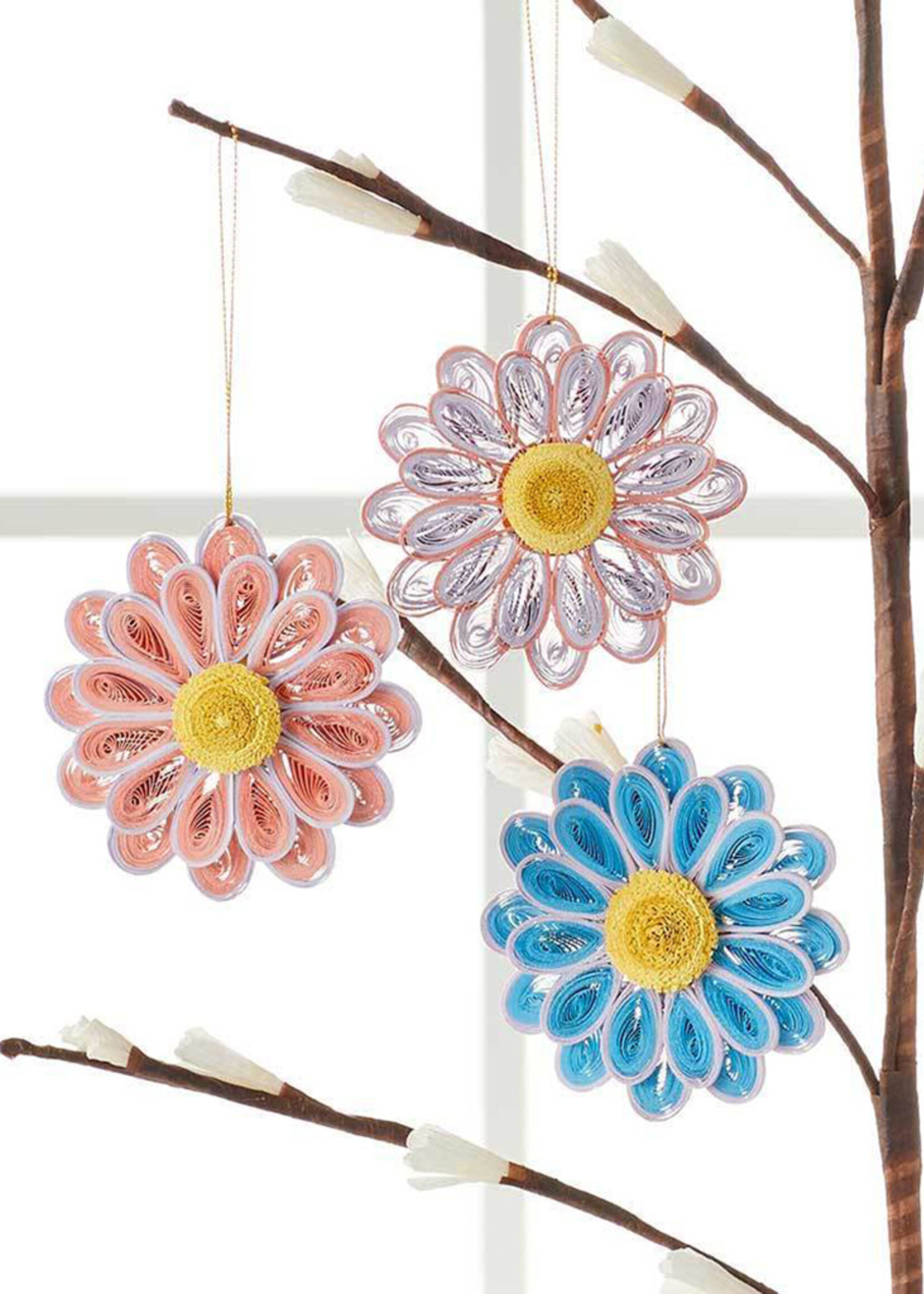 SERRV FINAL SALE - Quilled Daisy Ornament Set