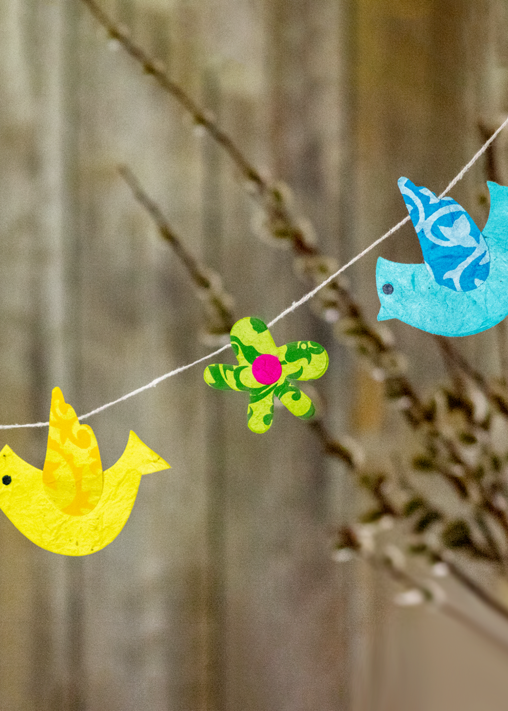 dZi Flower Bird Garland