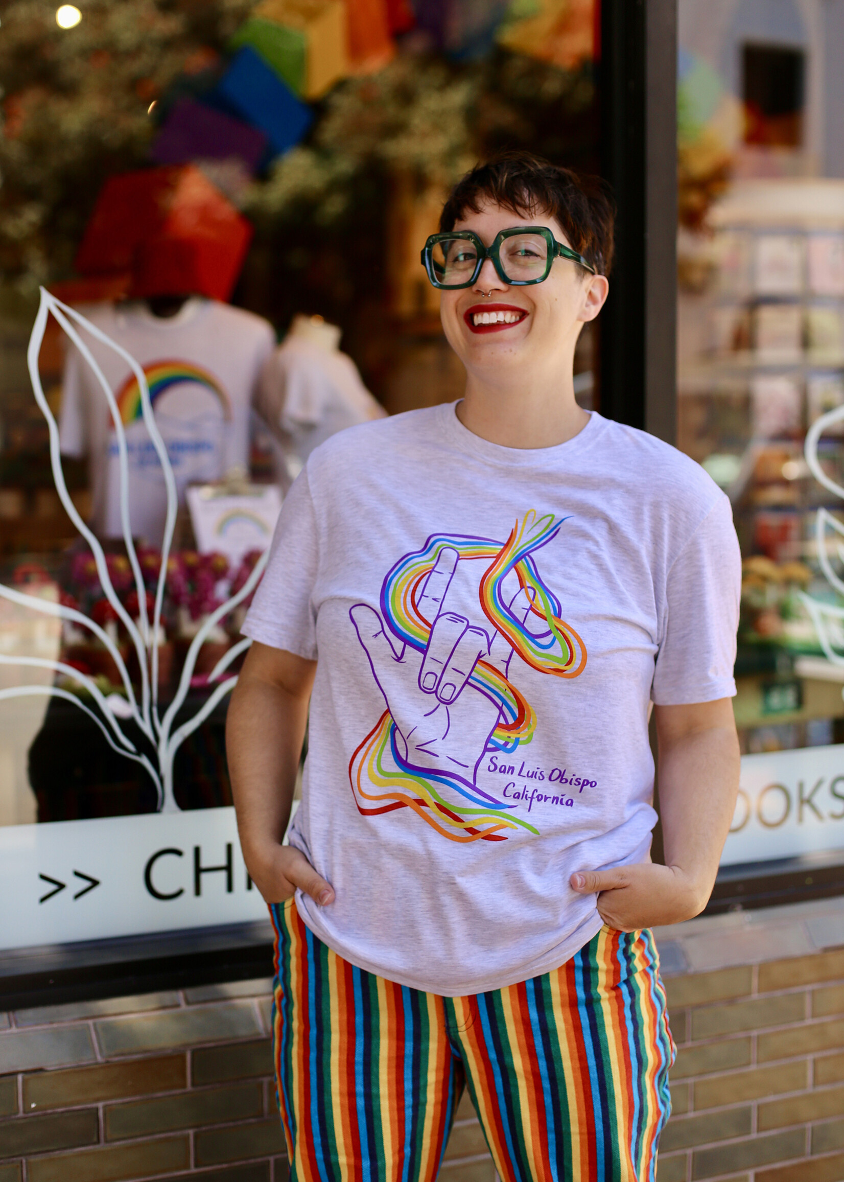 GOEX Pride "I Love You" Hand T-shirt - Unisex