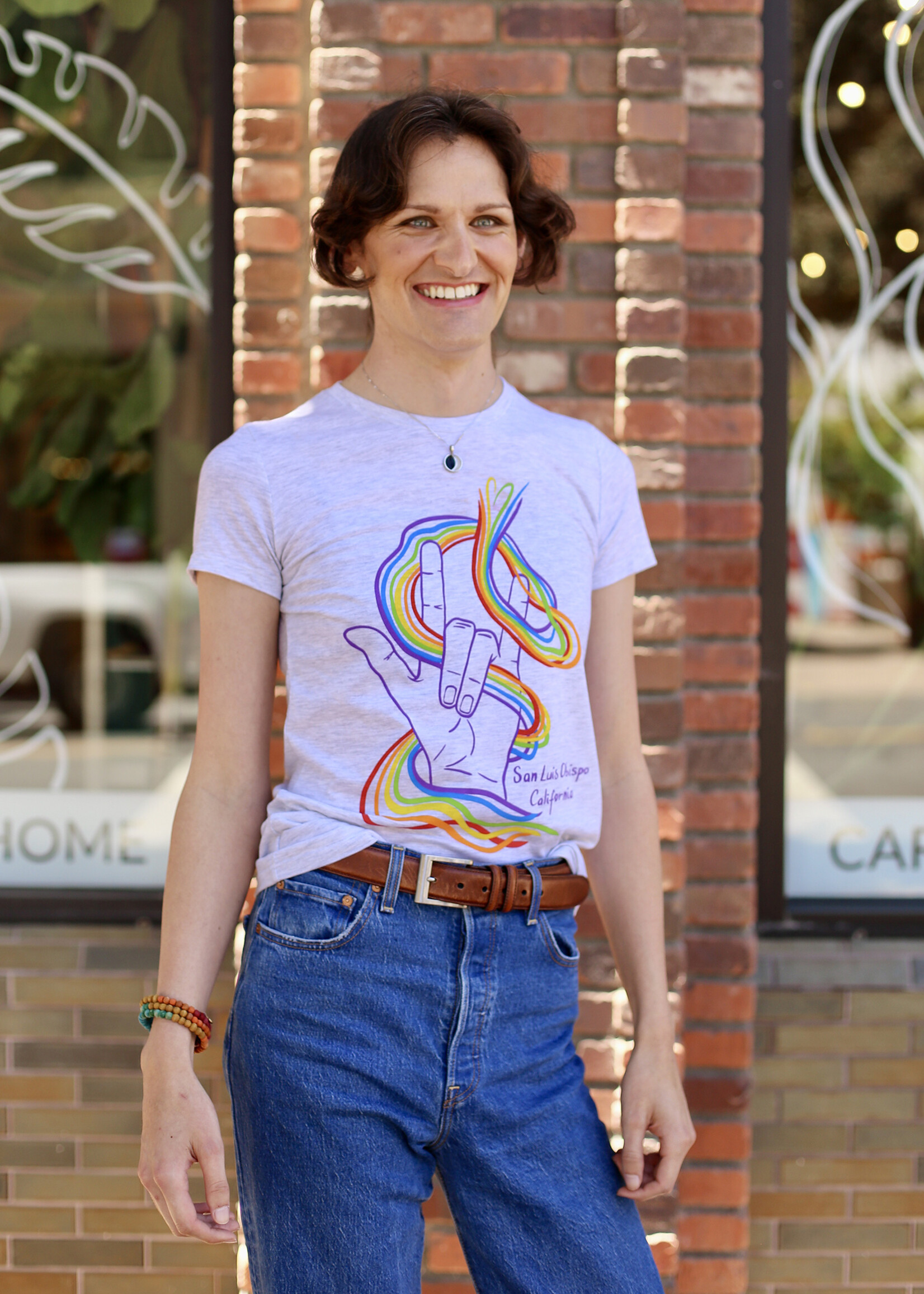 GOEX FINAL SALE - Pride "I Love You" Hand T-shirt - Tapered Fit