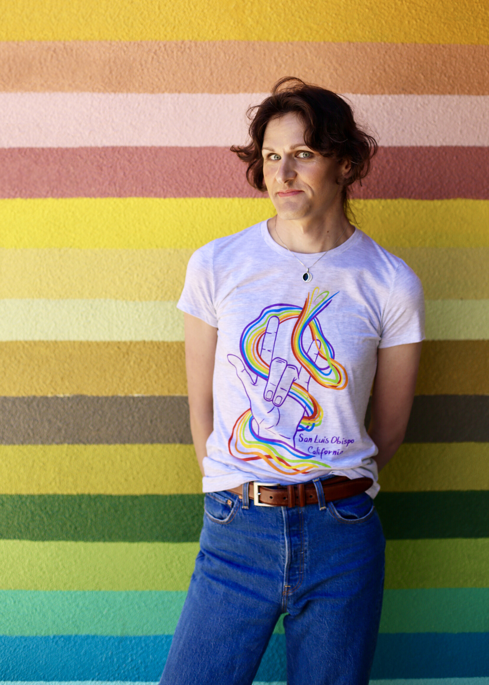 GOEX FINAL SALE - Pride "I Love You" Hand T-shirt - Tapered Fit