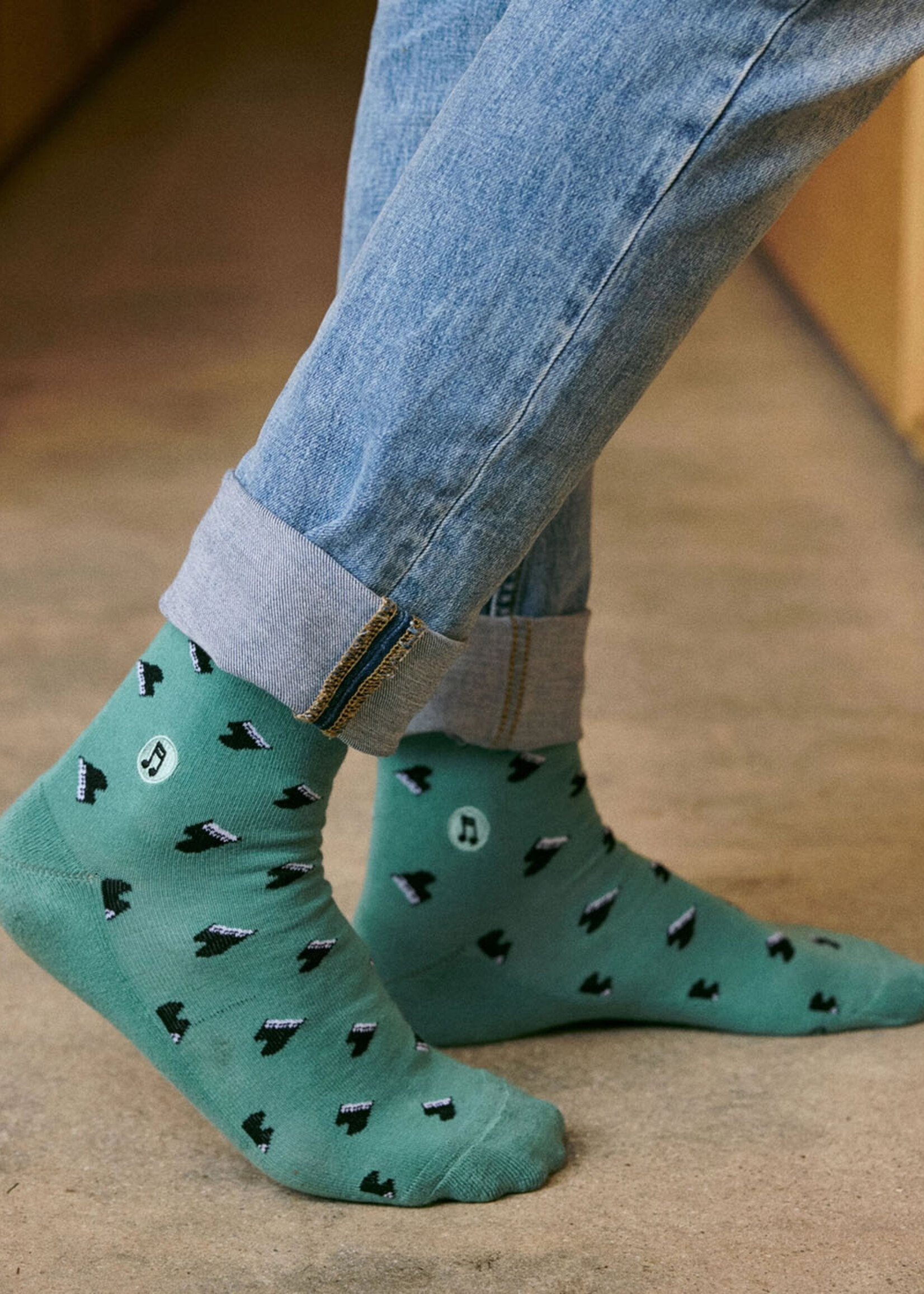 Conscious Step Men's Piano Socks that Support Music