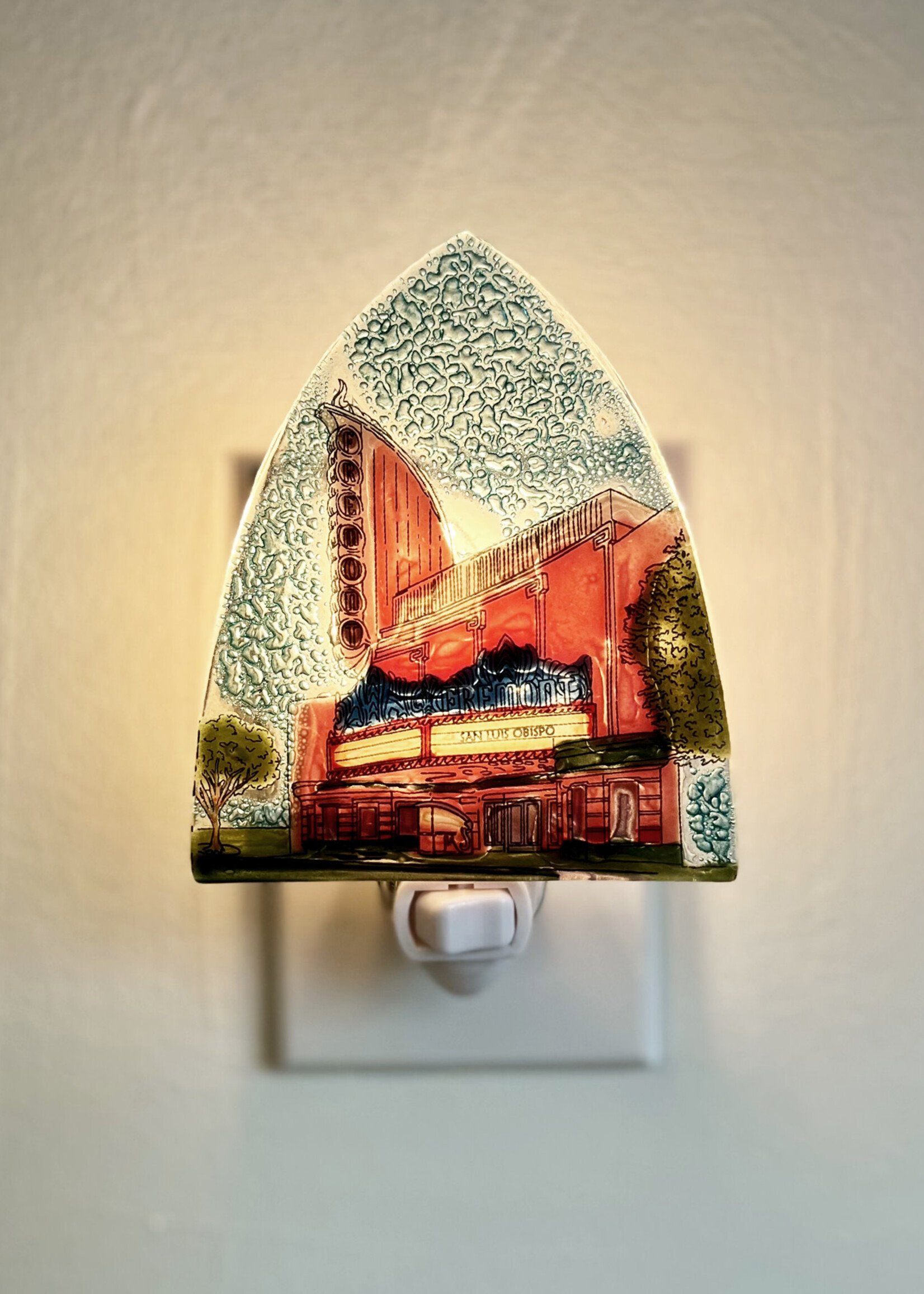 Pampeana Fremont Theater Night Light
