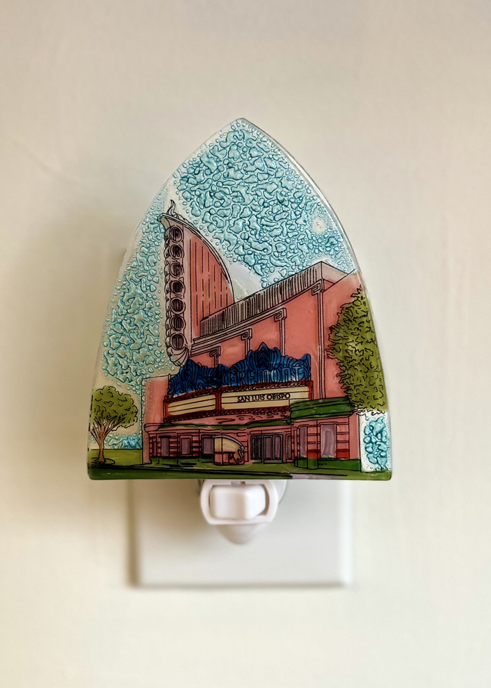 Pampeana Fremont Theater Night Light