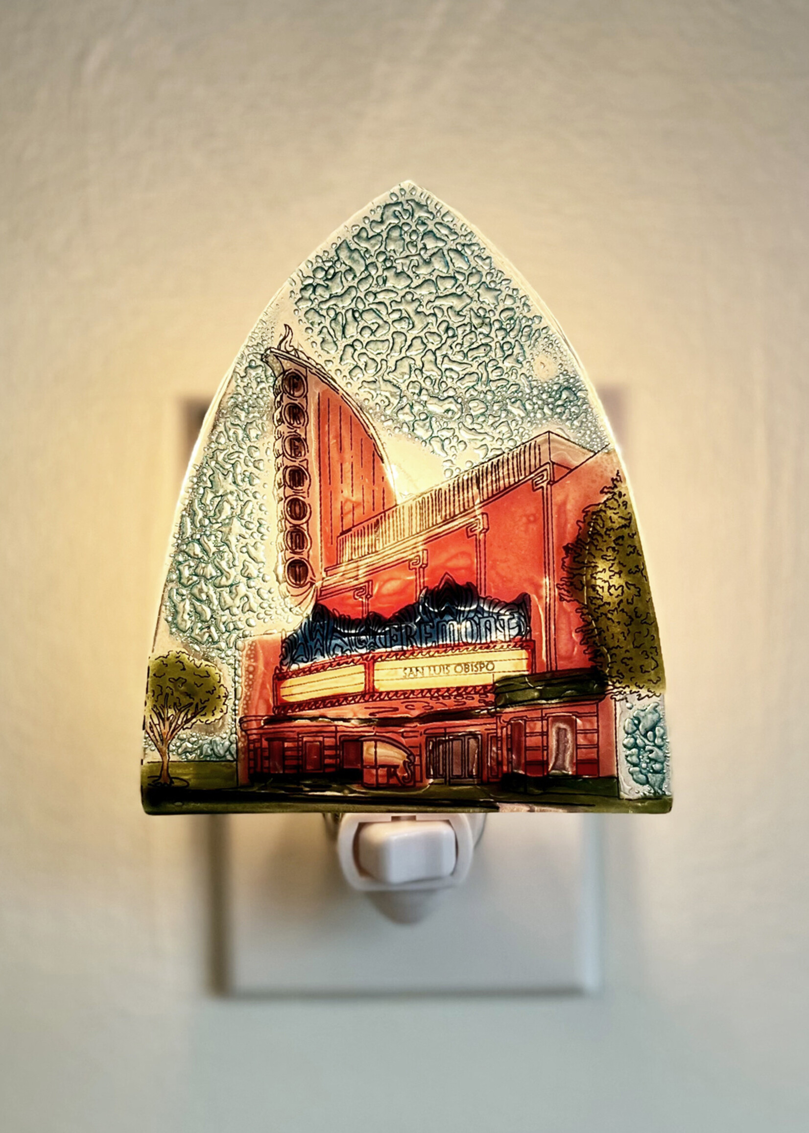 Pampeana Fremont Theater Night Light