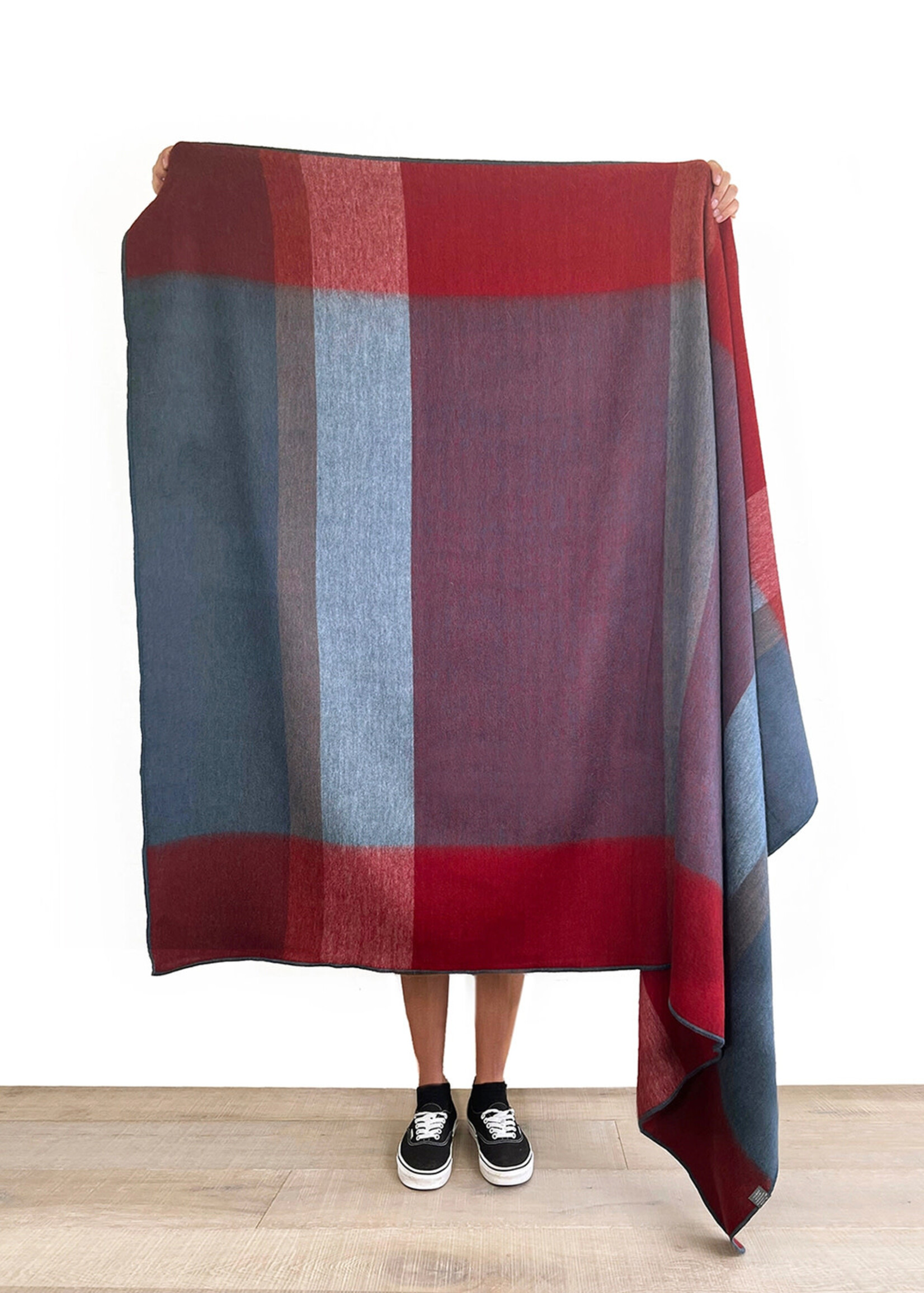 Shupaca Alpaca Alpaca Throw Blanket - 45in x 70in