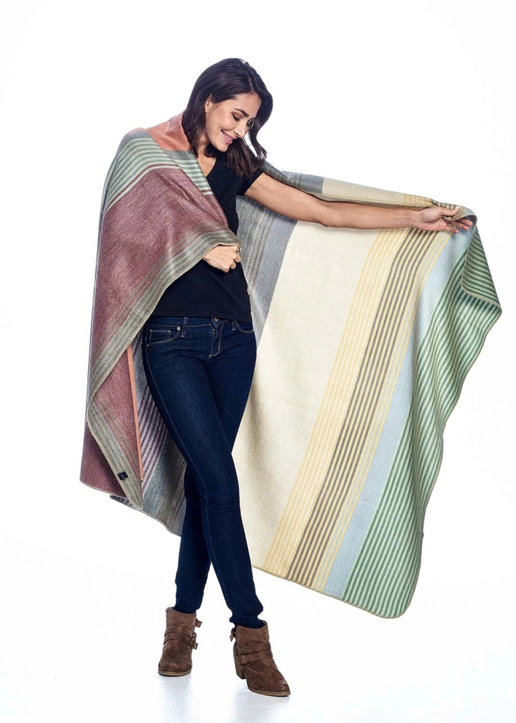 Shupaca Alpaca Alpaca Throw Blanket - 45in x 70in