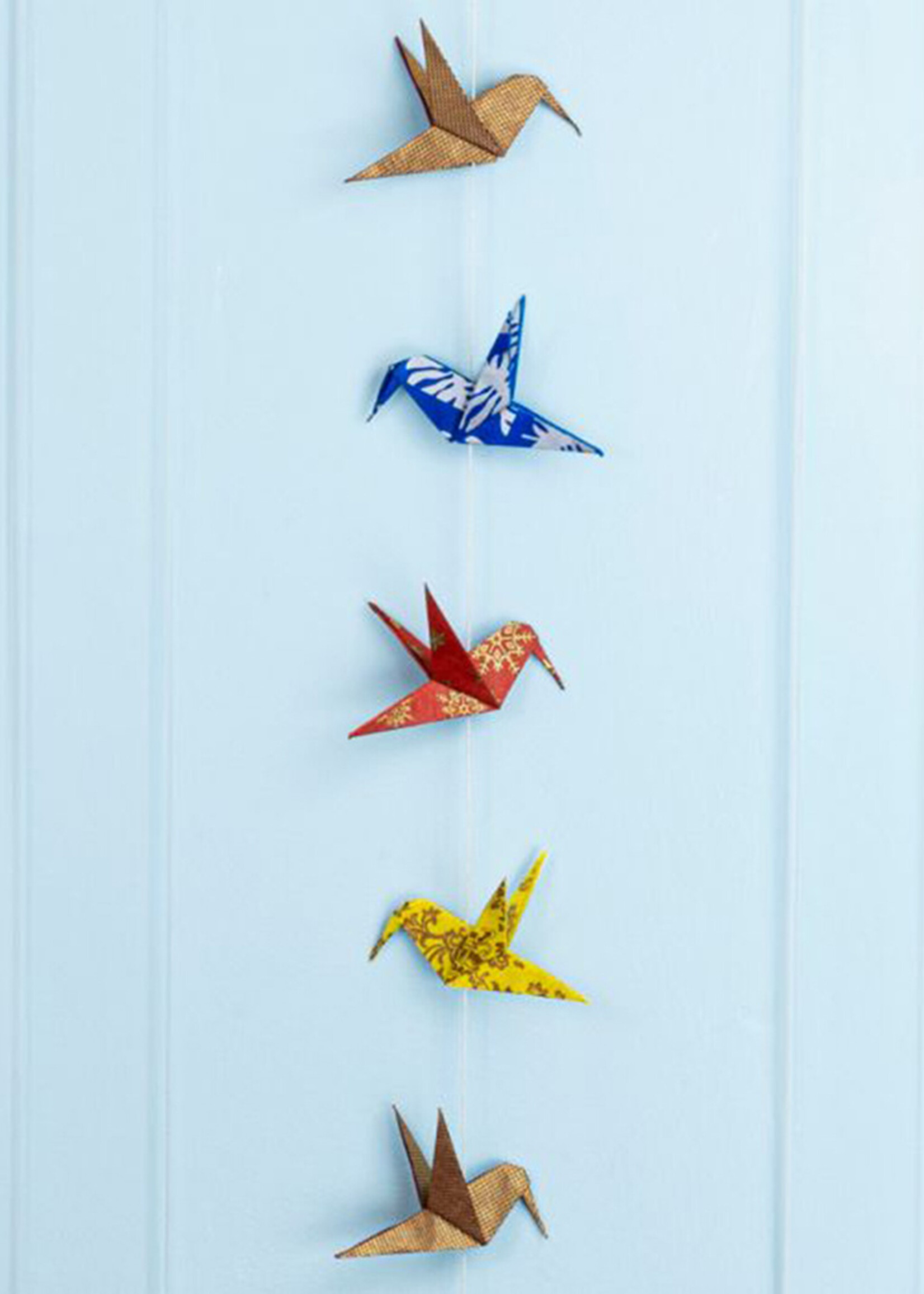 dZi Origami Hummingbird Paper Garland