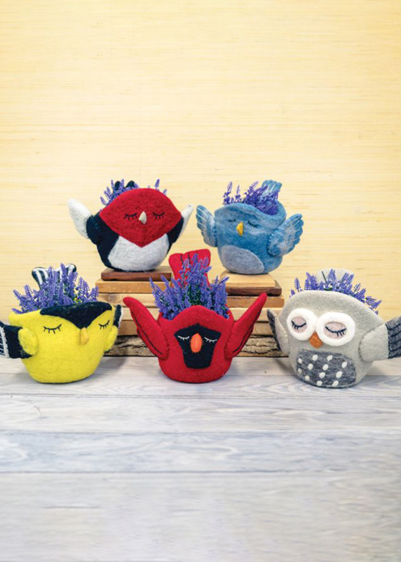 dZi Goldfinch Felt Pot
