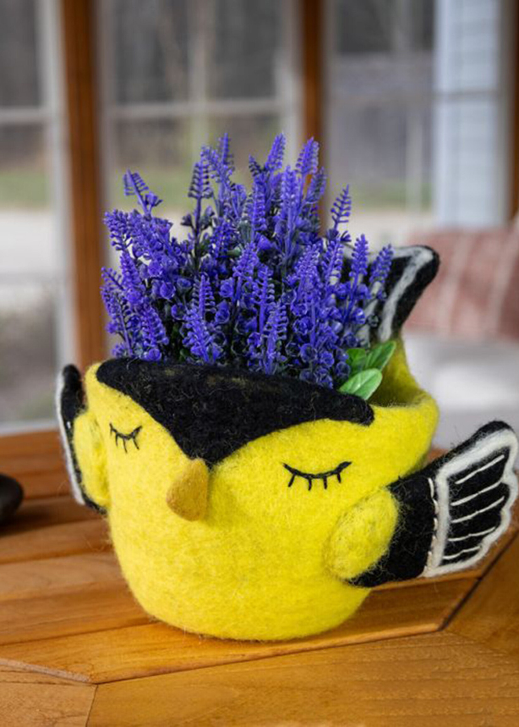 dZi Goldfinch Felt Pot