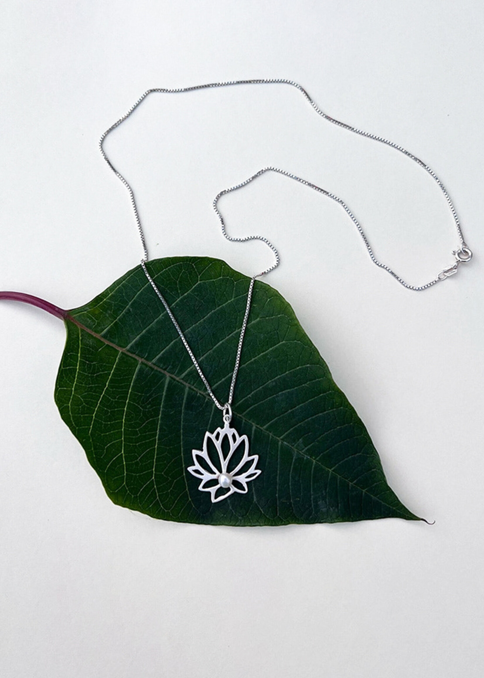 Women's Peace Collection Lotus Pearl Necklace