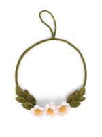 Gry and Sif 8" Simple Flower Felt Wreath