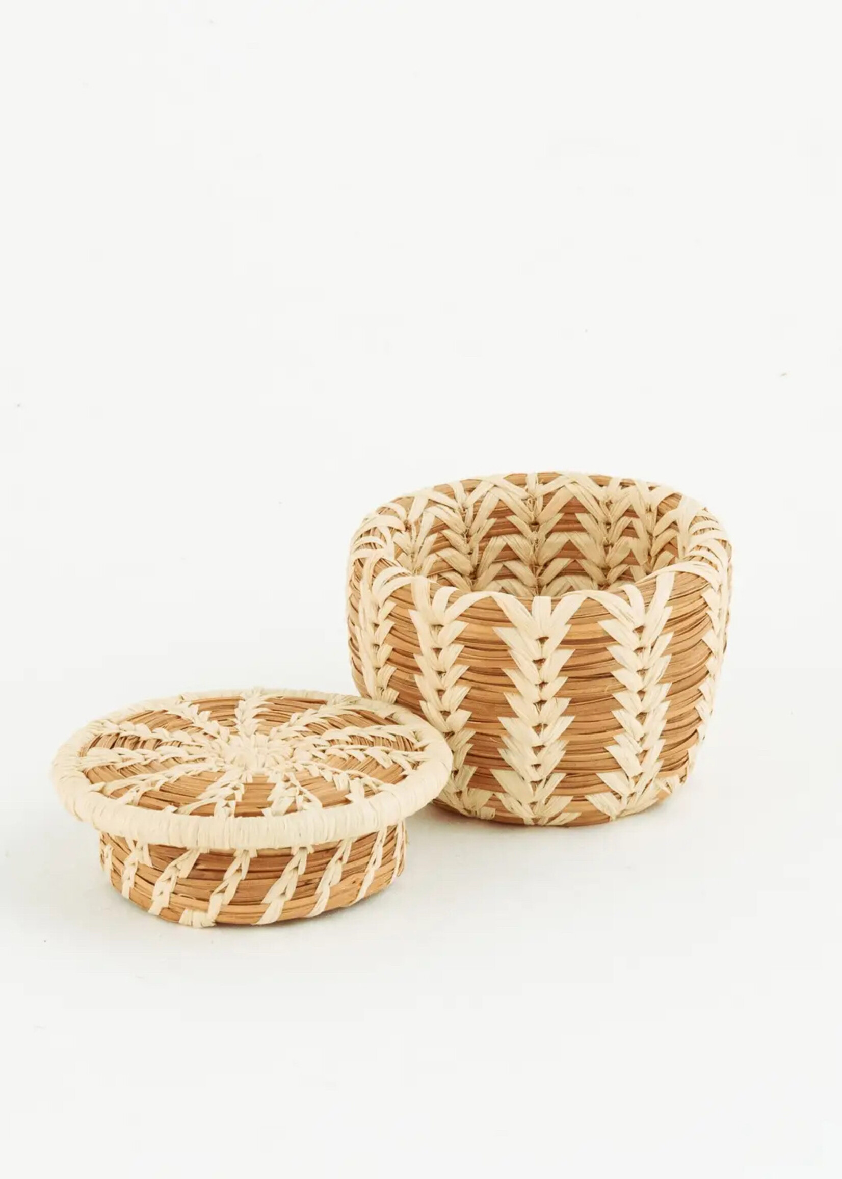 Mayan Hands 2.5" Mini Pine Needle with Lid Basket