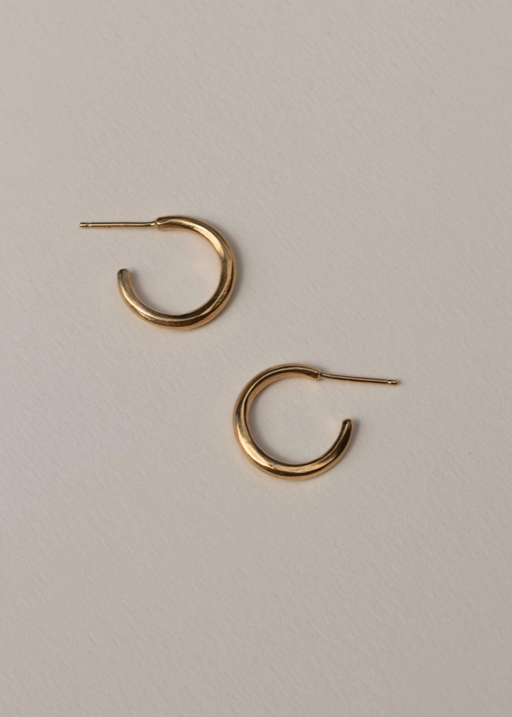 YEWO Small Nayo Hoop Earrings
