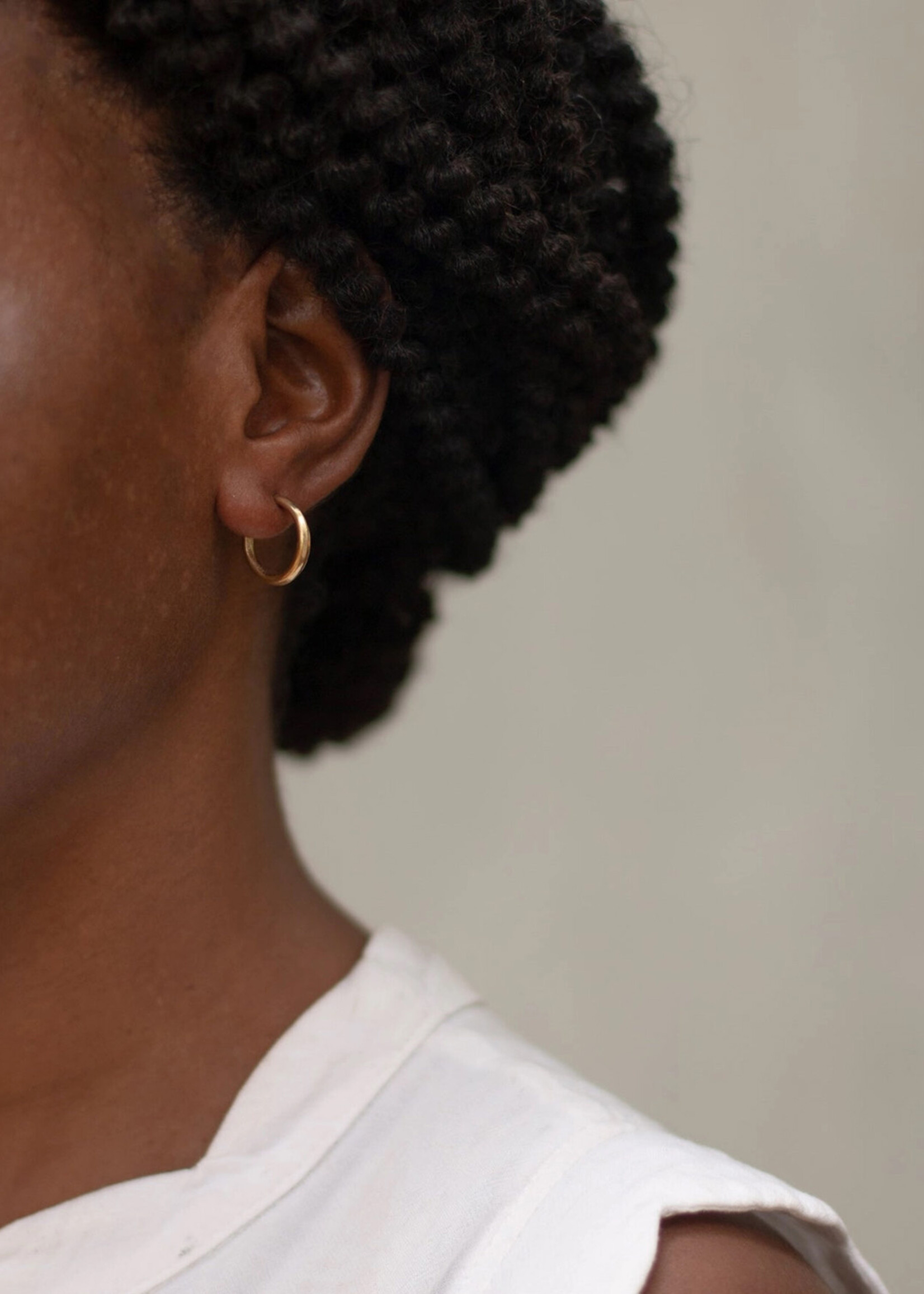 YEWO Small Nayo Hoop Earrings