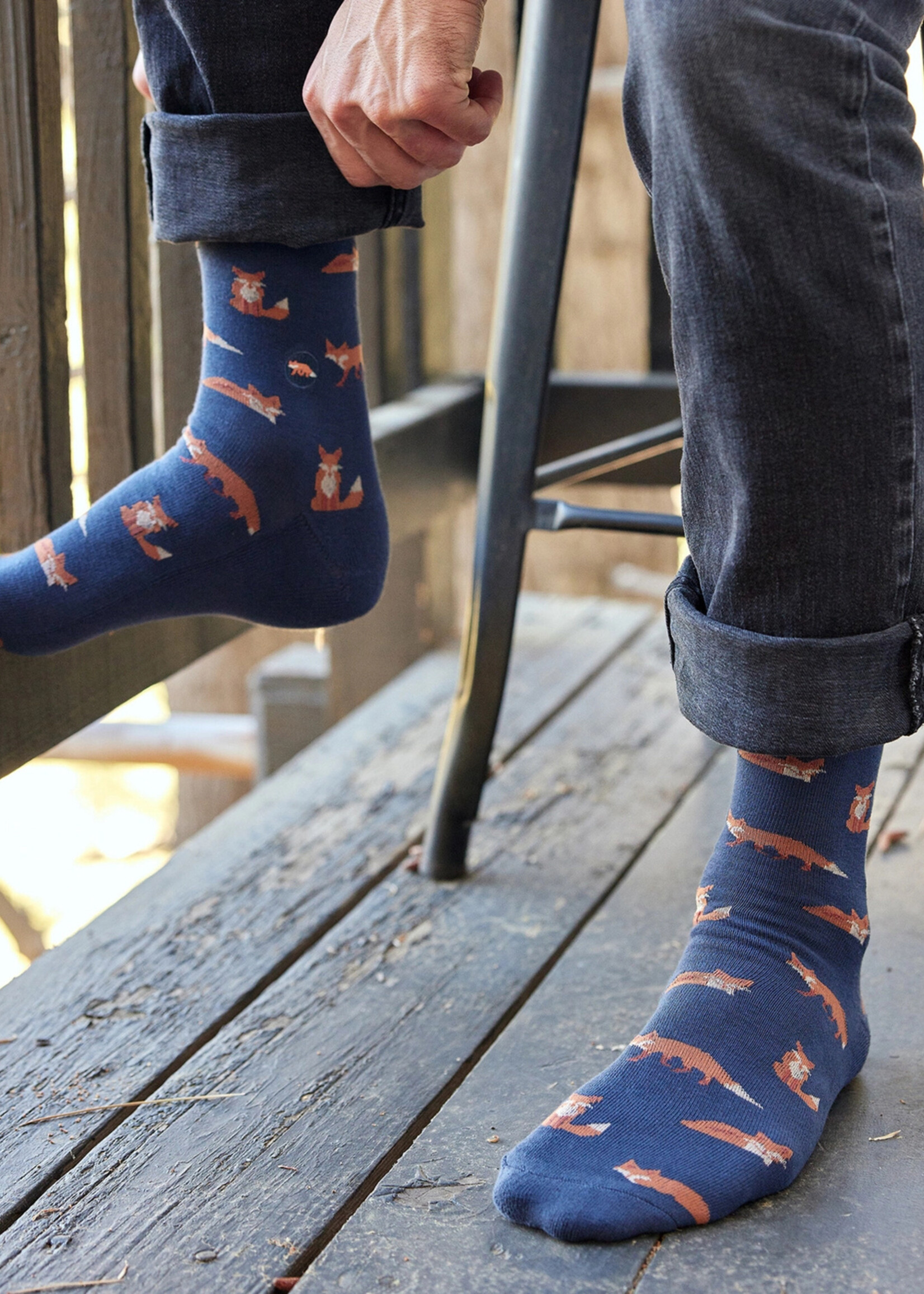 Conscious Step Men's Socks That Protect Foxes