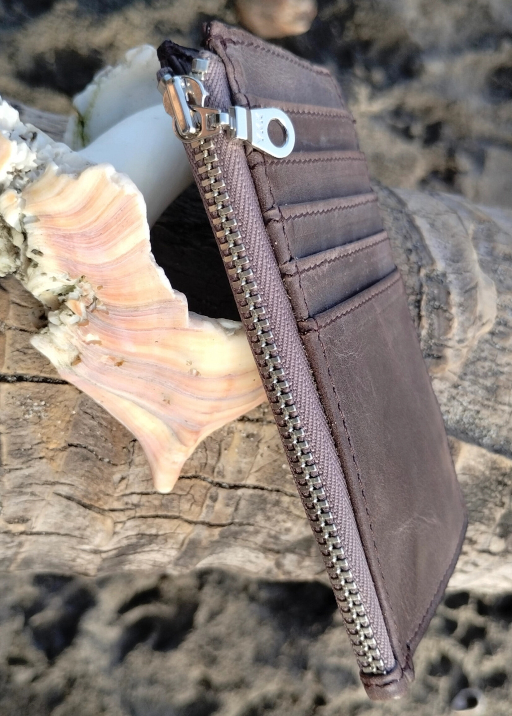 Twin Engine Zipper Wallet - Mocha Brown