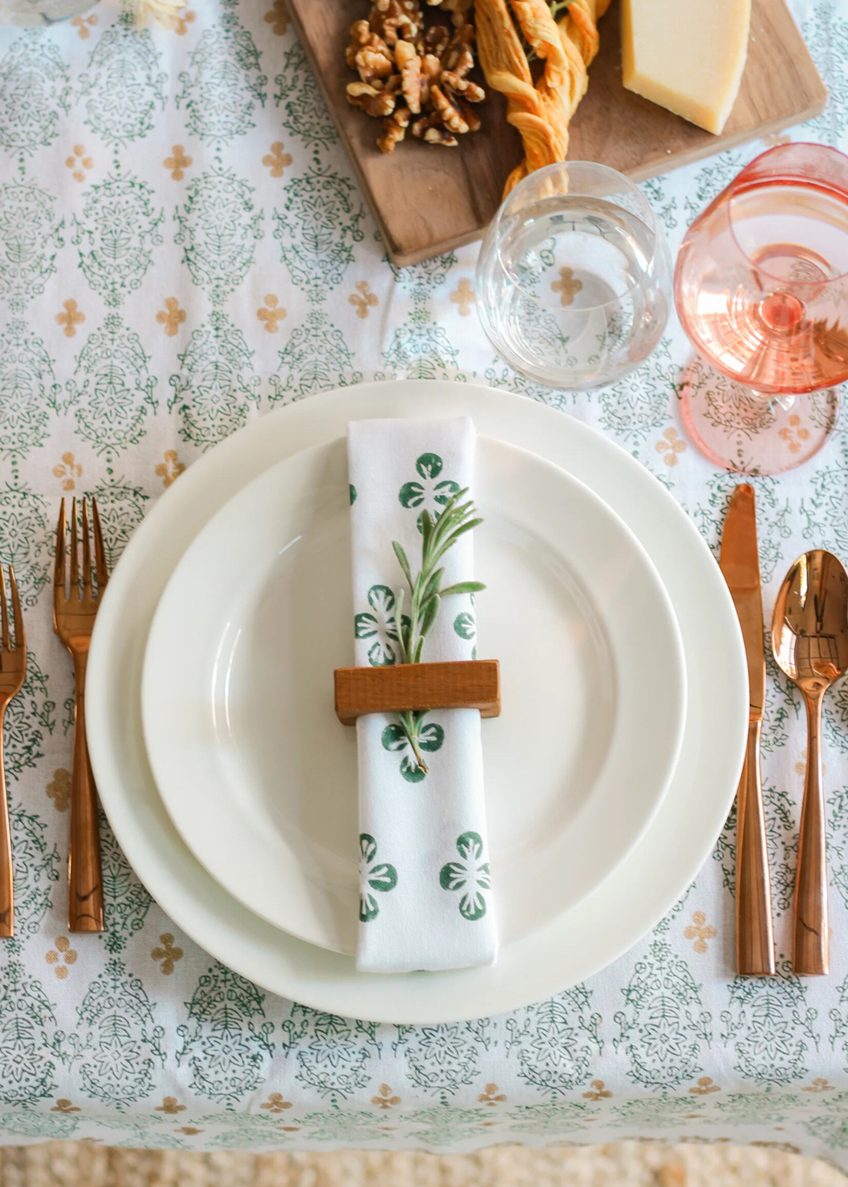 Mended FINAL SALE - Sage Green Dogwood Napkin Set