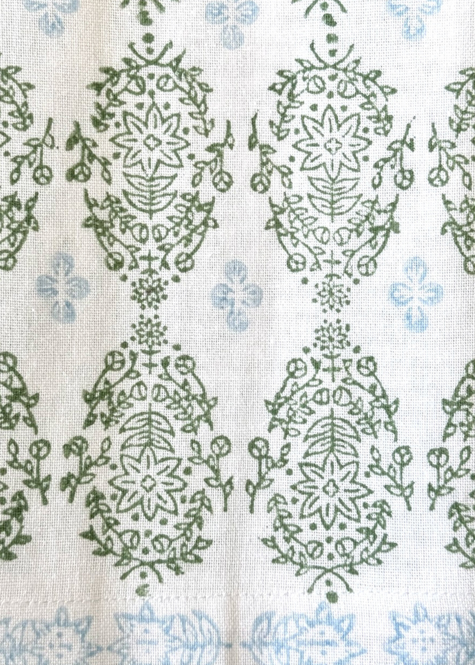 Mended FINAL SALE - 18" x  90" Vara Dogwoods Table Runner