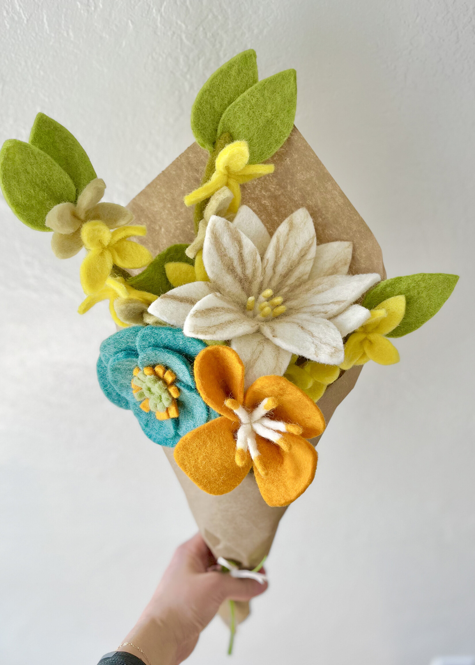 Global Goods Partners Sunny Day Felt Flower Bouquet