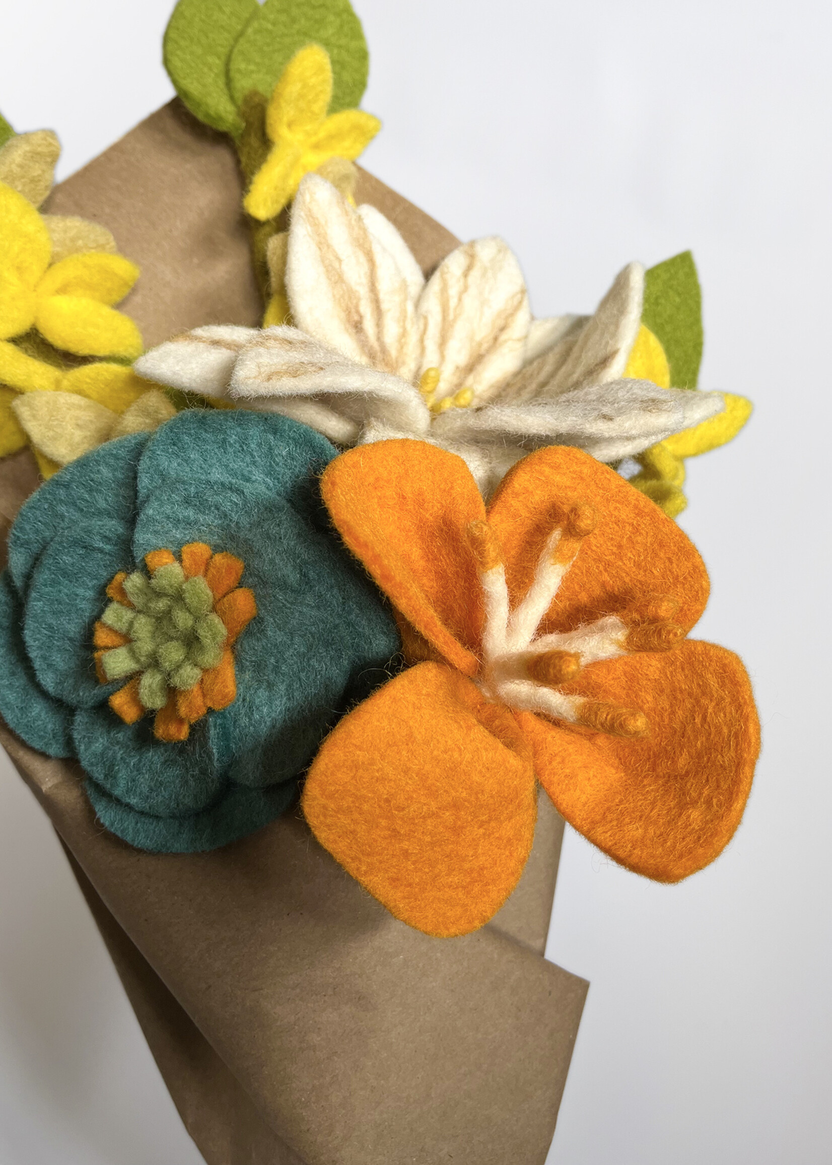 Global Goods Partners Sunny Day Felt Flower Bouquet