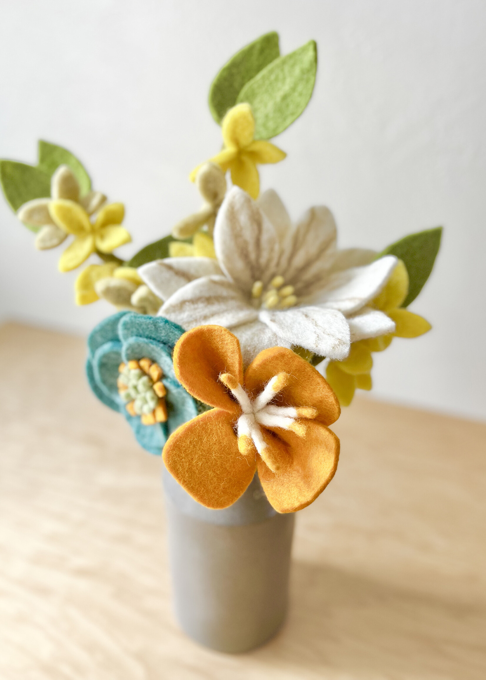 Global Goods Partners Sunny Day Felt Flower Bouquet